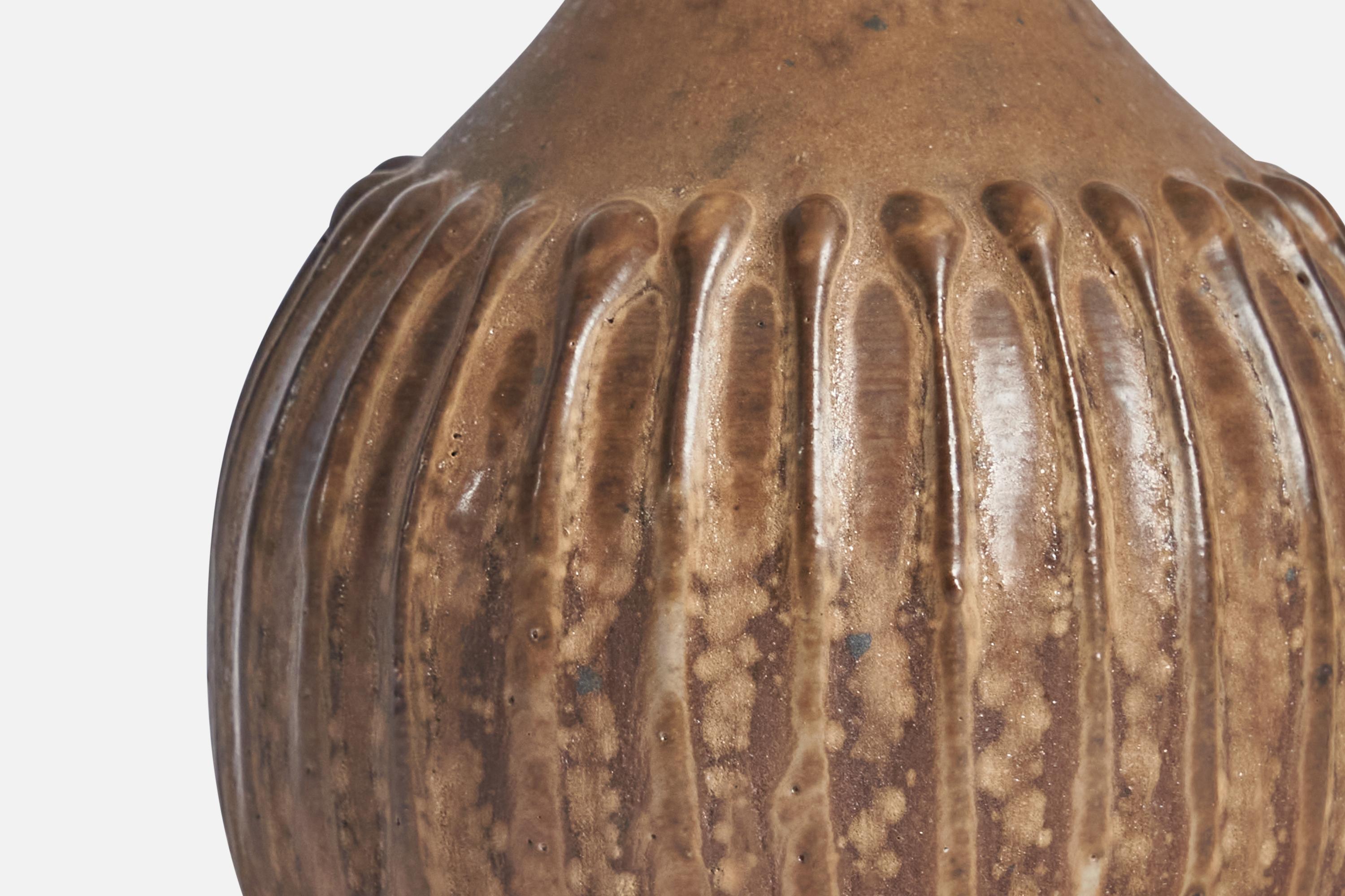 Milieu du XXe siècle Rolf Palm, petite lampe de bureau, grès, Suède, années 1960 en vente