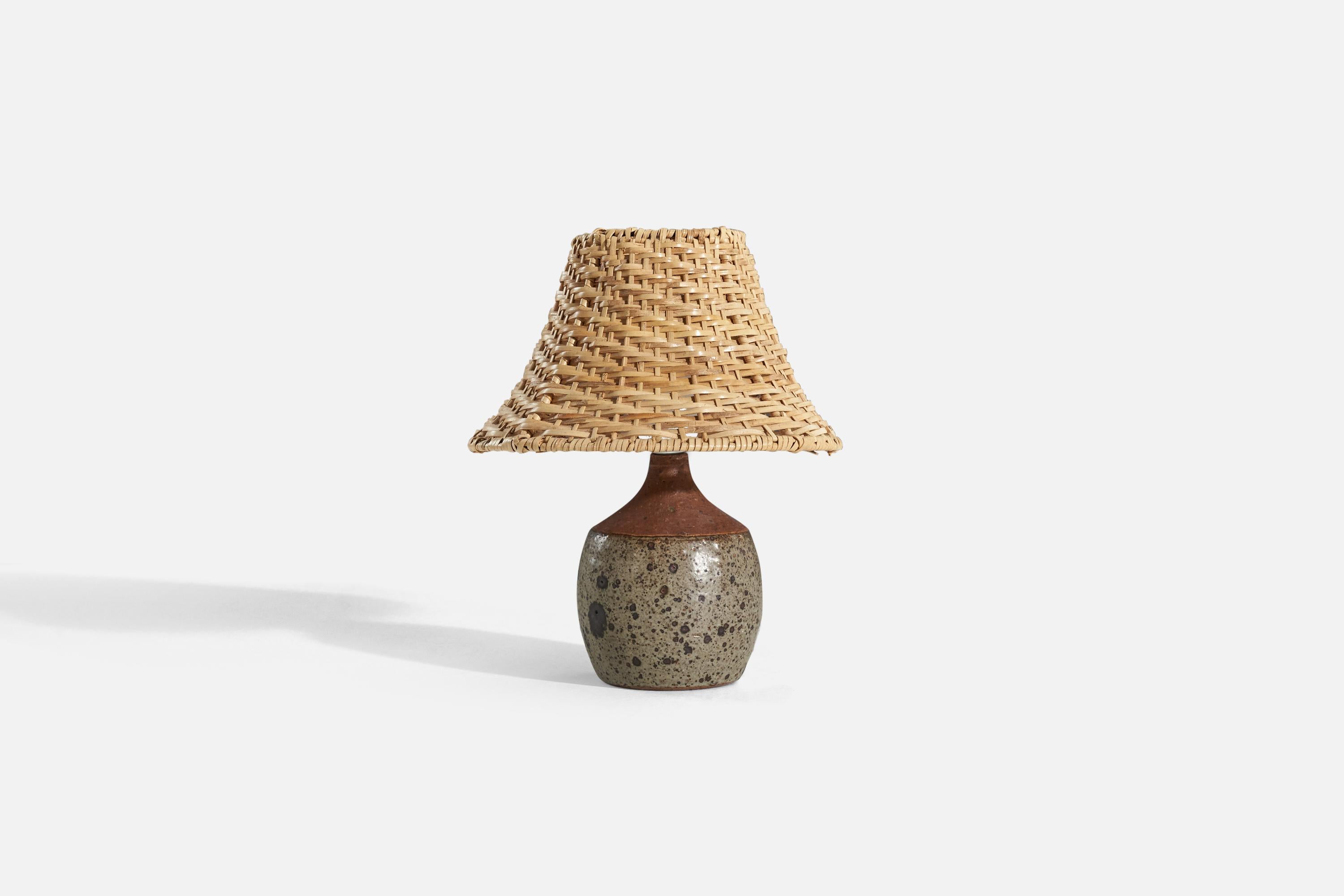 Mid-Century Modern Rolf Palm, lampe de bureau, grès gris et marron émaillé, Mlle, Suède, années 1960 en vente