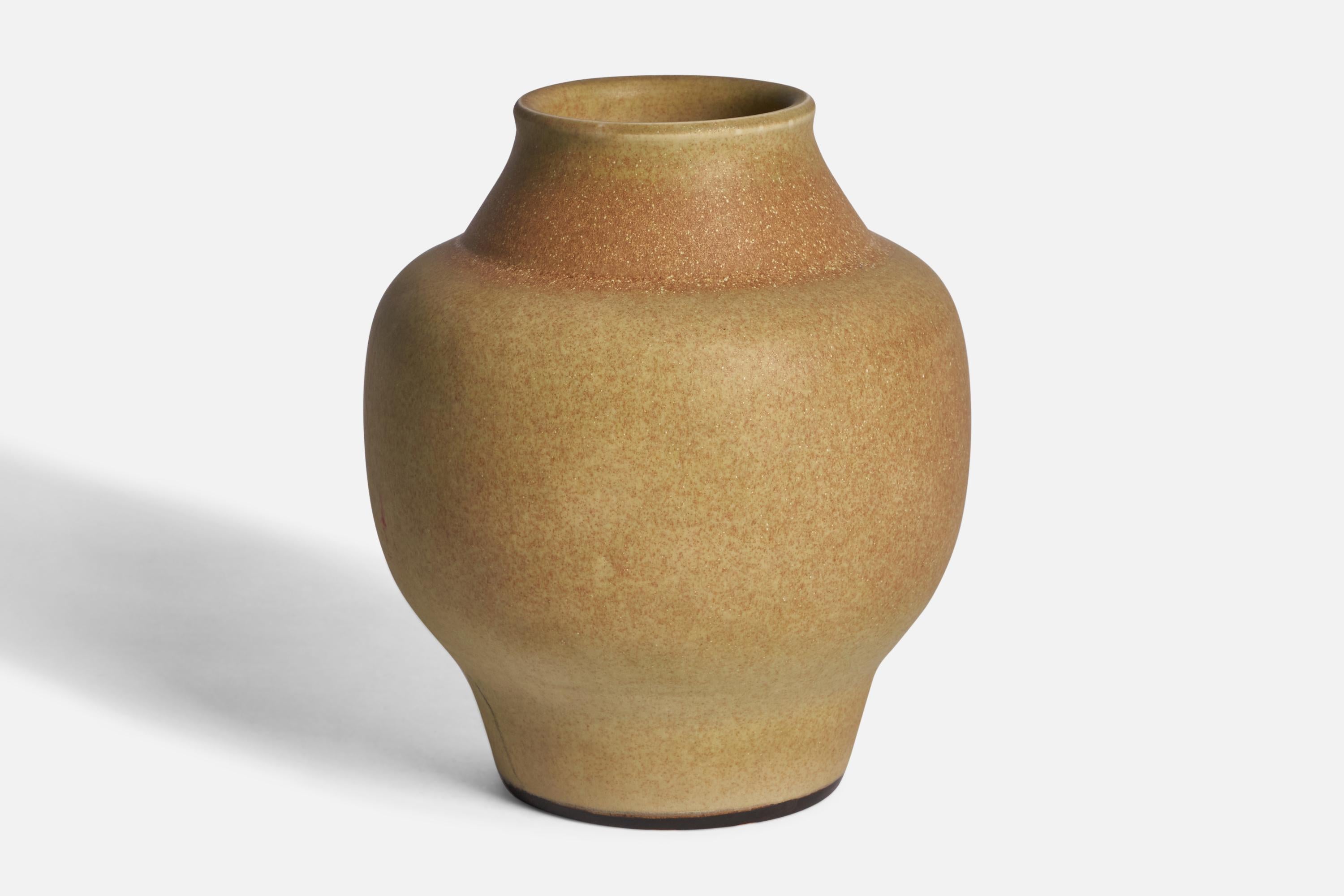 A sizeable matte yellow-glazed stoneware vase designed and produced by Rolf Palm, Mölle, Sweden, c. 1960s.