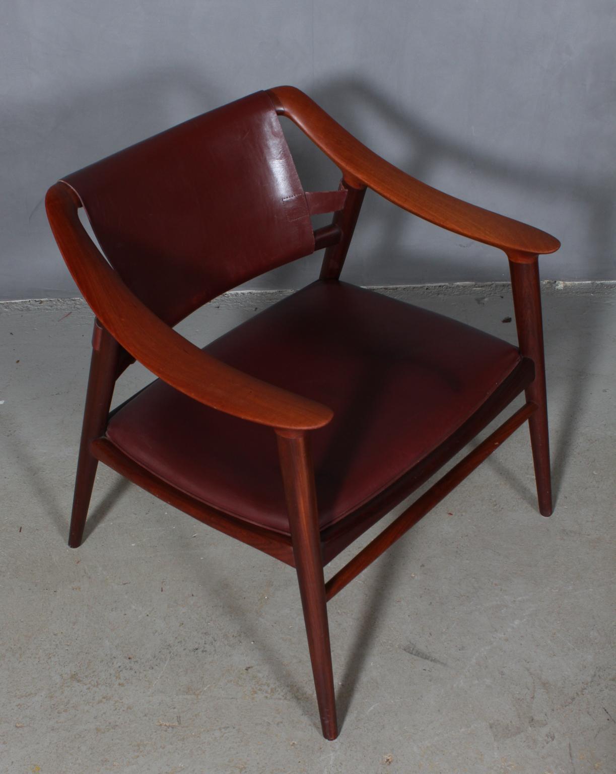 Rolf Rastad & Adolf Relling for Gustav Bahus armchair model 56/2 'Bambi', teak and leather, Norway, circa 1954.

Excellent example of the 'Bambi' chair of Rolf Rastad and Adolf Reling. This edition consist of a teak frame and Indian red leather