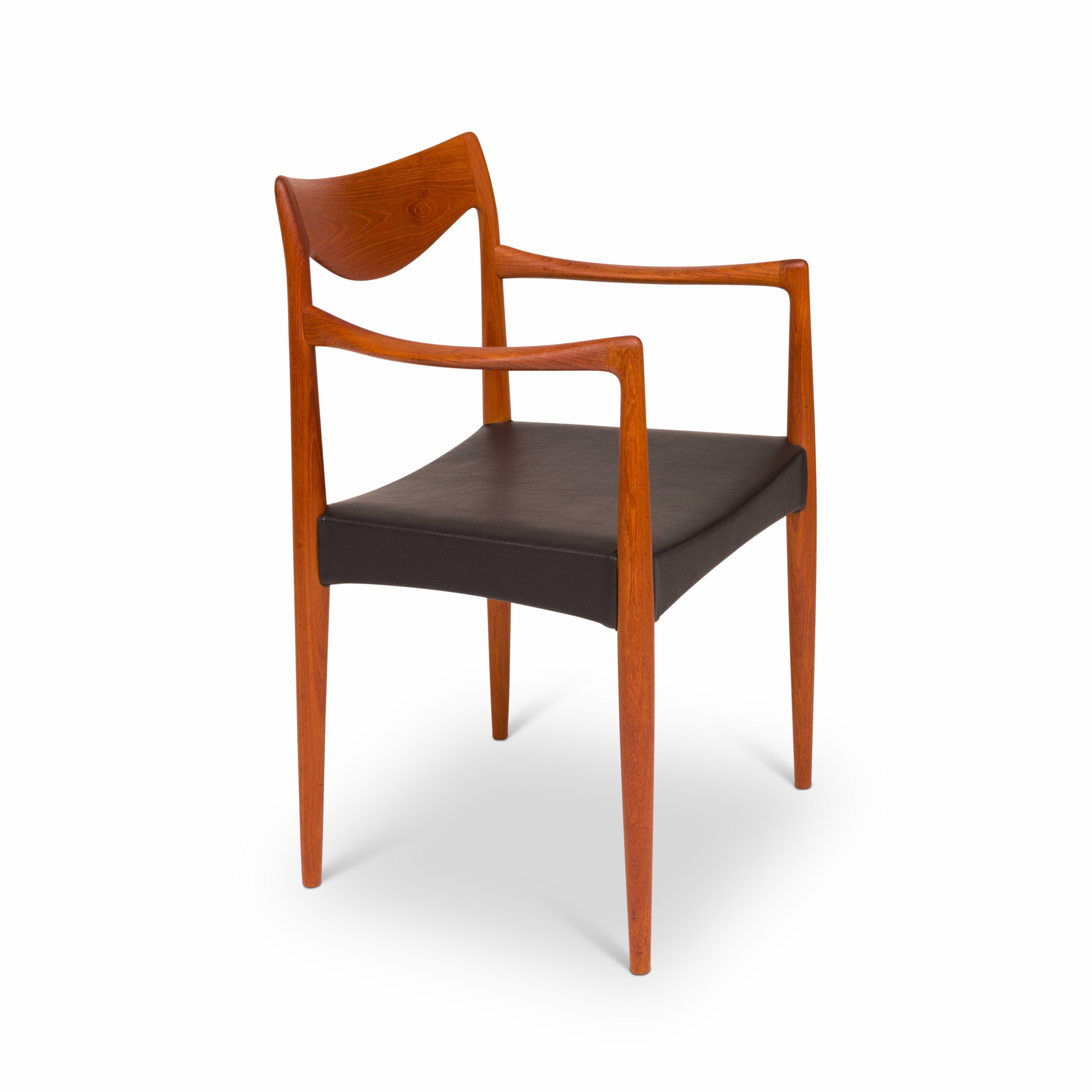 20ième siècle Rolf Rastad & Adolf Relling Bambi, chaises de salle à manger en teck pour Gustav Bahus, années 1960 en vente