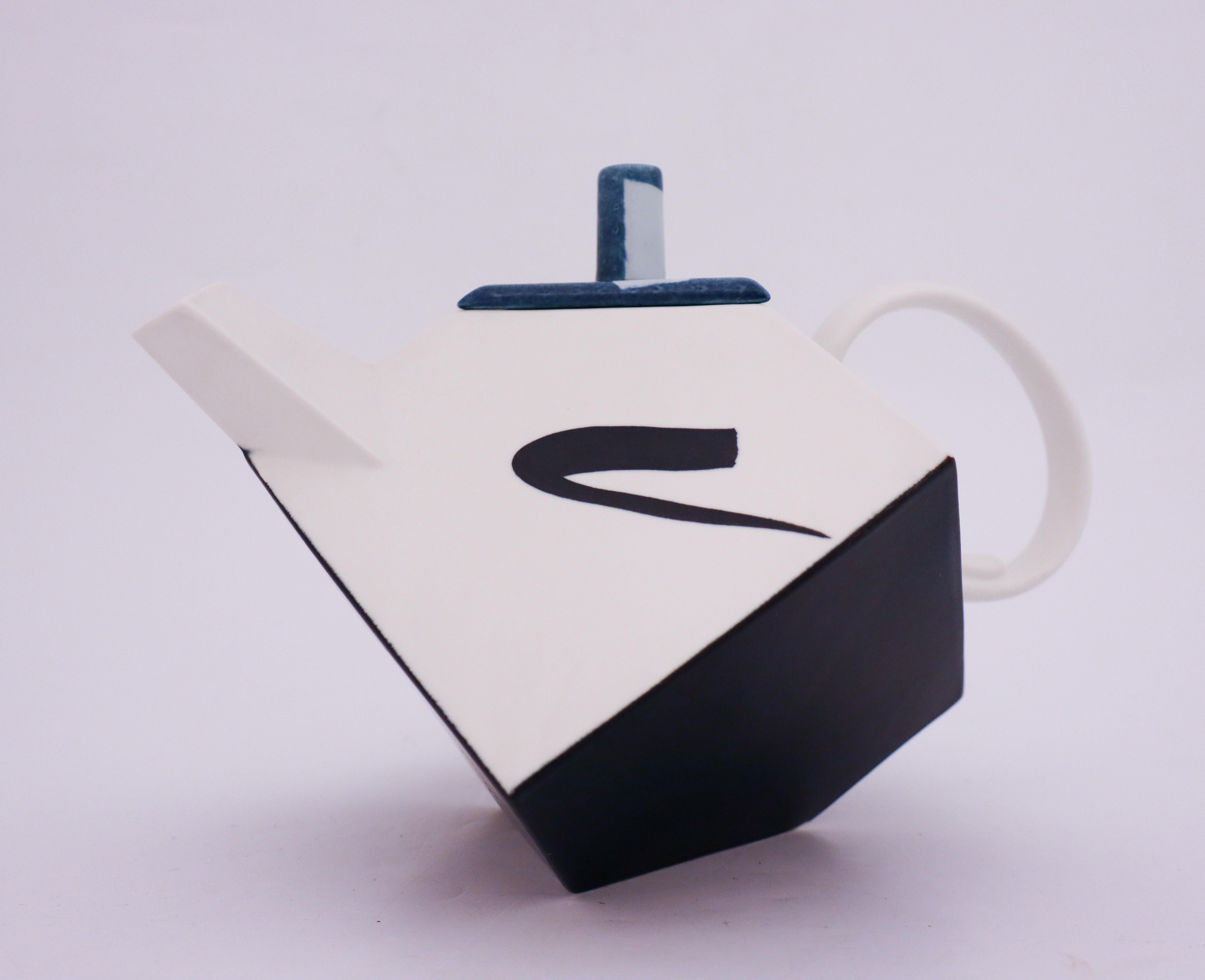 A lovely teapot of model 