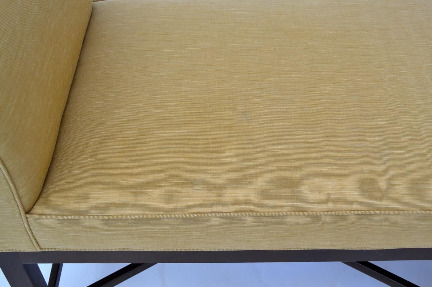 Roll-Armlehne oder Chaise aus Seide von Thomas Pheasant für Baker Furniture im Zustand „Gut“ im Angebot in Ft Lauderdale, FL