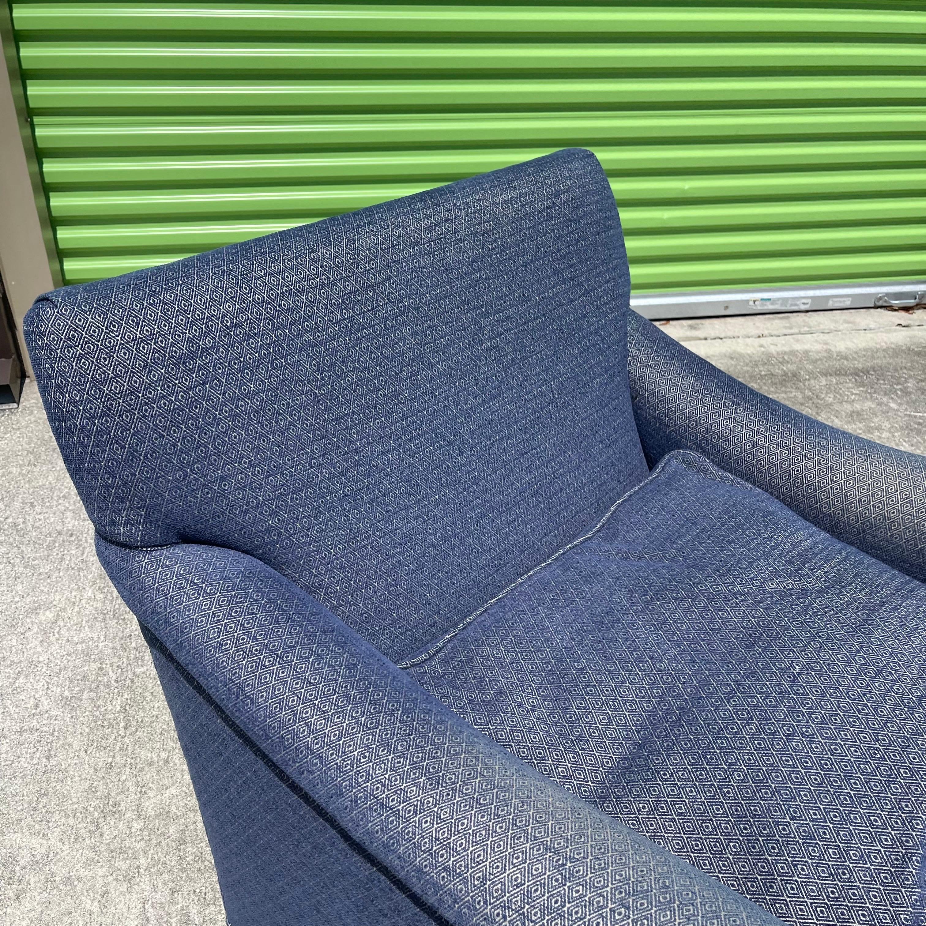 Cama de día con chaise longue y brazos enrollables, hecha a mano en EE.UU. por Lee Jofa en venta 11