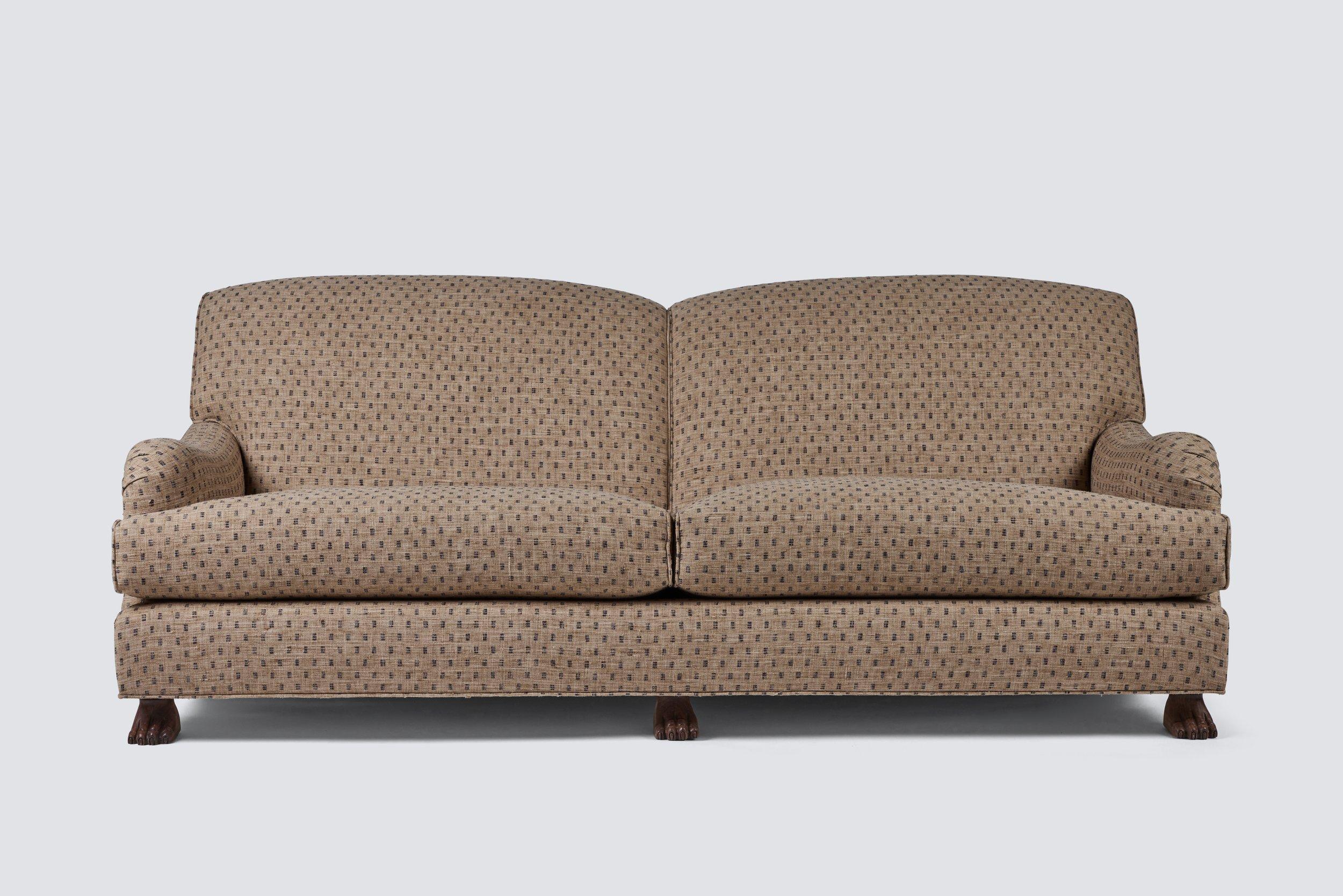 The Carl Sofa 84” is Martin & Brockett’s take on a traditional English roll arm, featuring our signature Lupa foot. A deep seat cushion and tight back make for a relaxed seating experience, uncompromised in style.

L 84 in. x D 42 in. x H 32