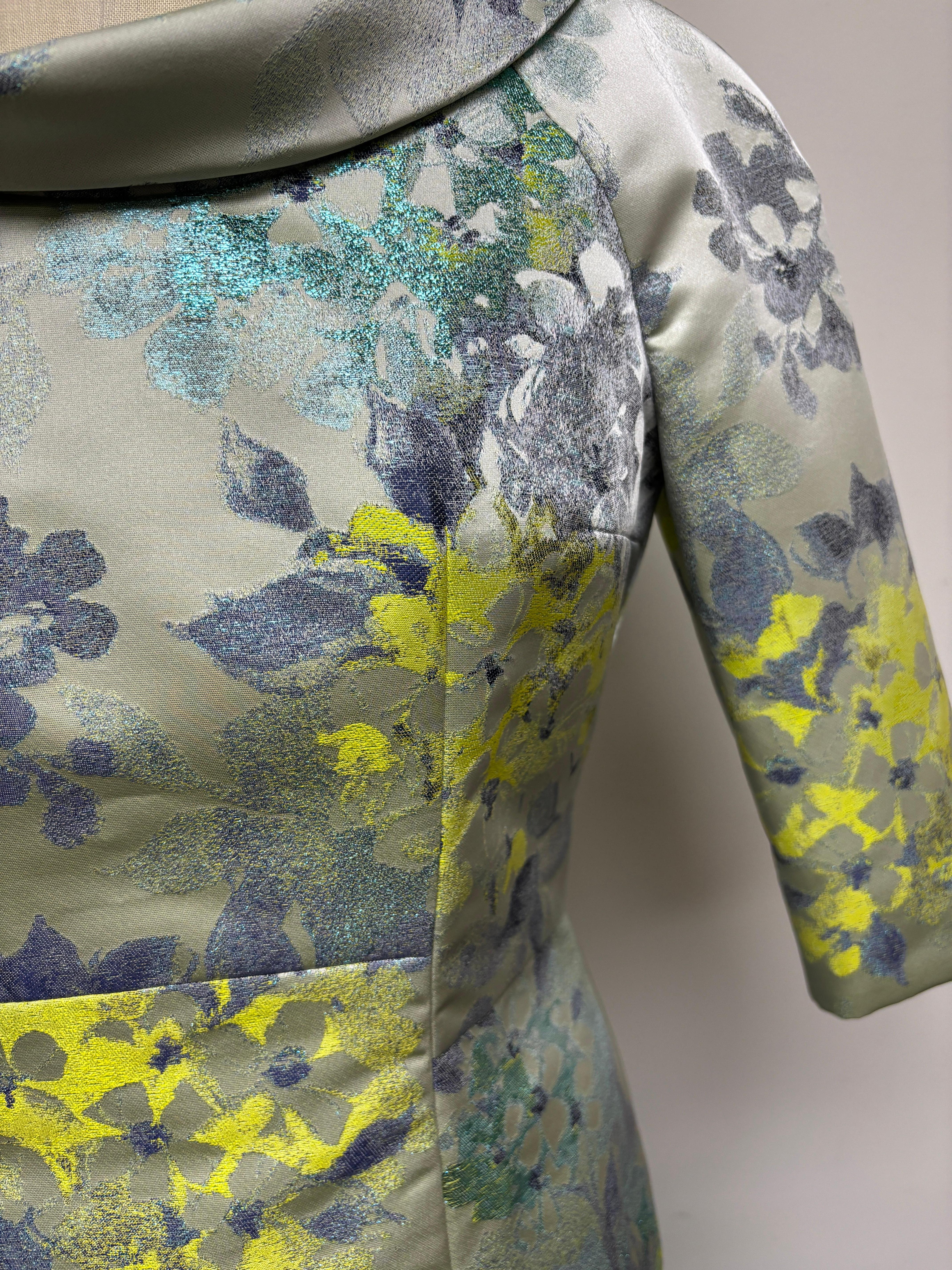 De las mujeres Bata de jacquard floral con cuello vuelto y manga al codo en venta