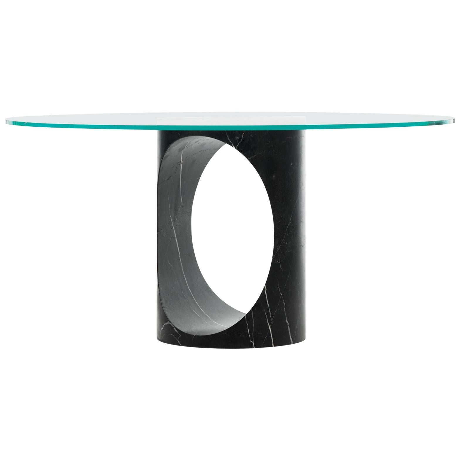 Table sculpturale moderne du 21e siècle en marbre provenant d'un bloc avec plateau en verre