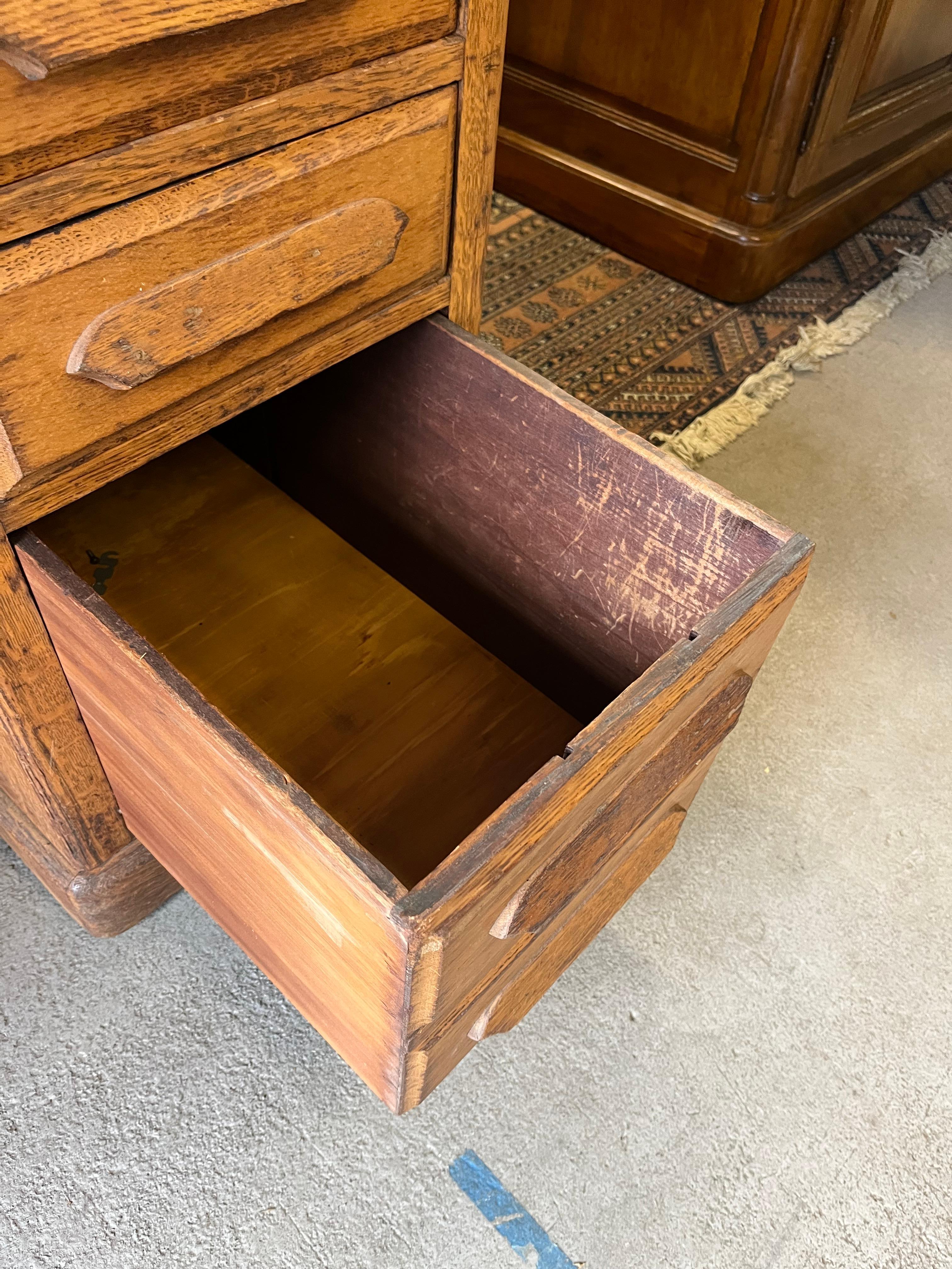 Roll Top Desk, By Derby, Circa 1920 In Good Condition For Sale In Doylestown, PA