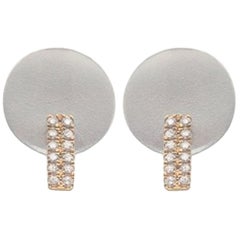 Roll With It
Single Earring
Roll With It
Single Earring