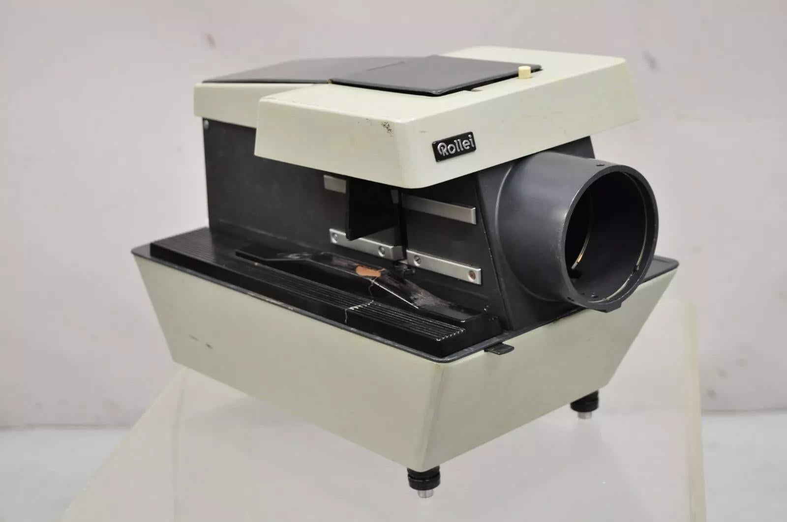 Rollei P11 Proyector de diapositivas Franke Heidecke Piezas/Reparación con diapositivas de monumentos de los años 60 Moderno de mediados de siglo en venta