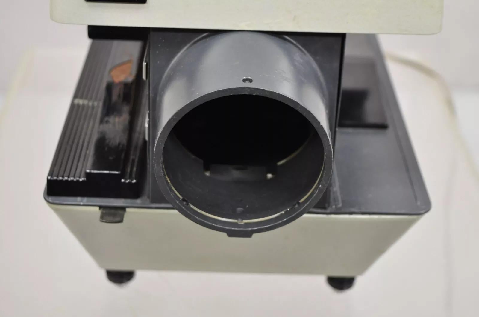 Rollei P11 Proyector de diapositivas Franke Heidecke Piezas/Reparación con diapositivas de monumentos de los años 60 Metal en venta