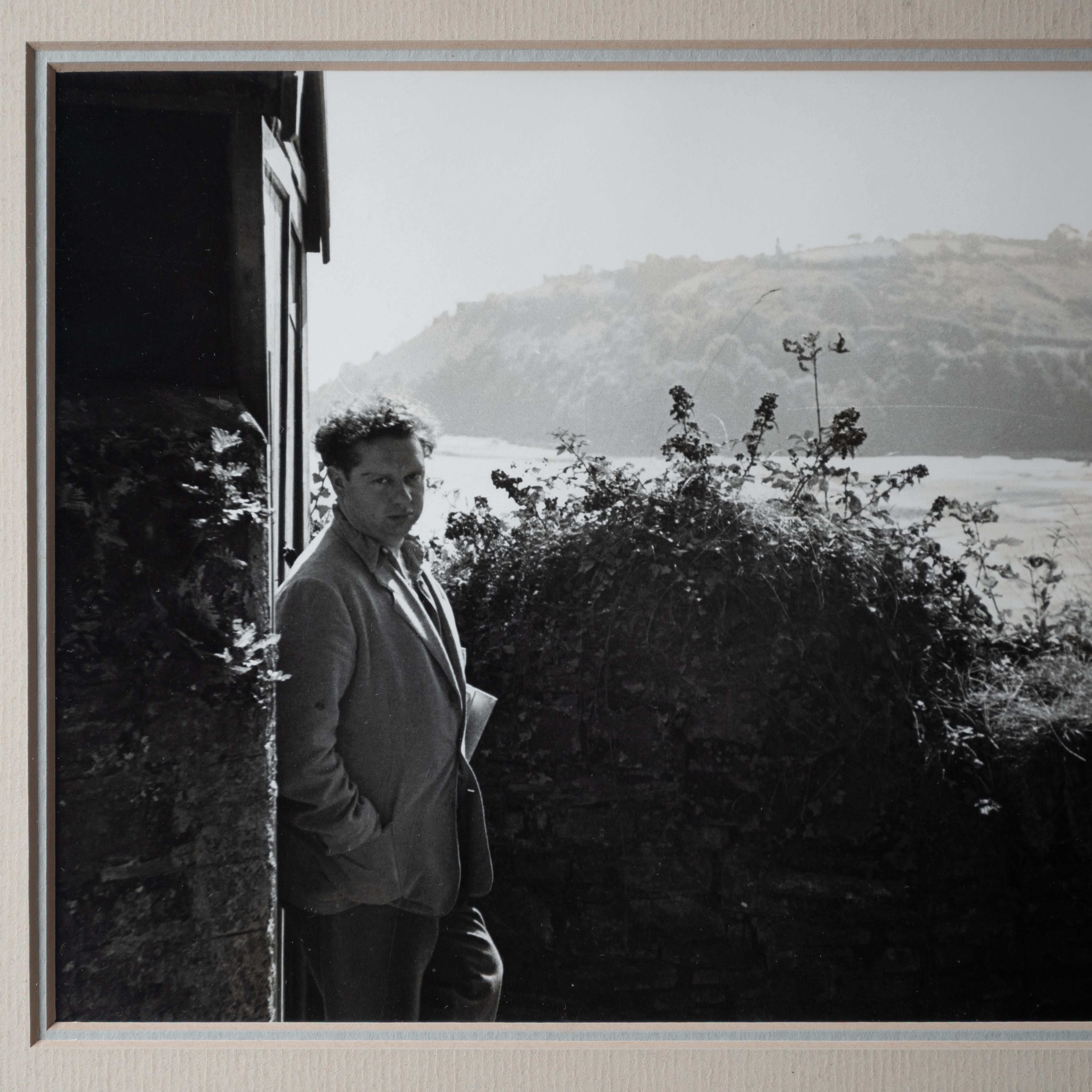 Rollie McKenna - Portrait de Dylan Thomas, vers 1980 Bon état - En vente à Savannah, GA