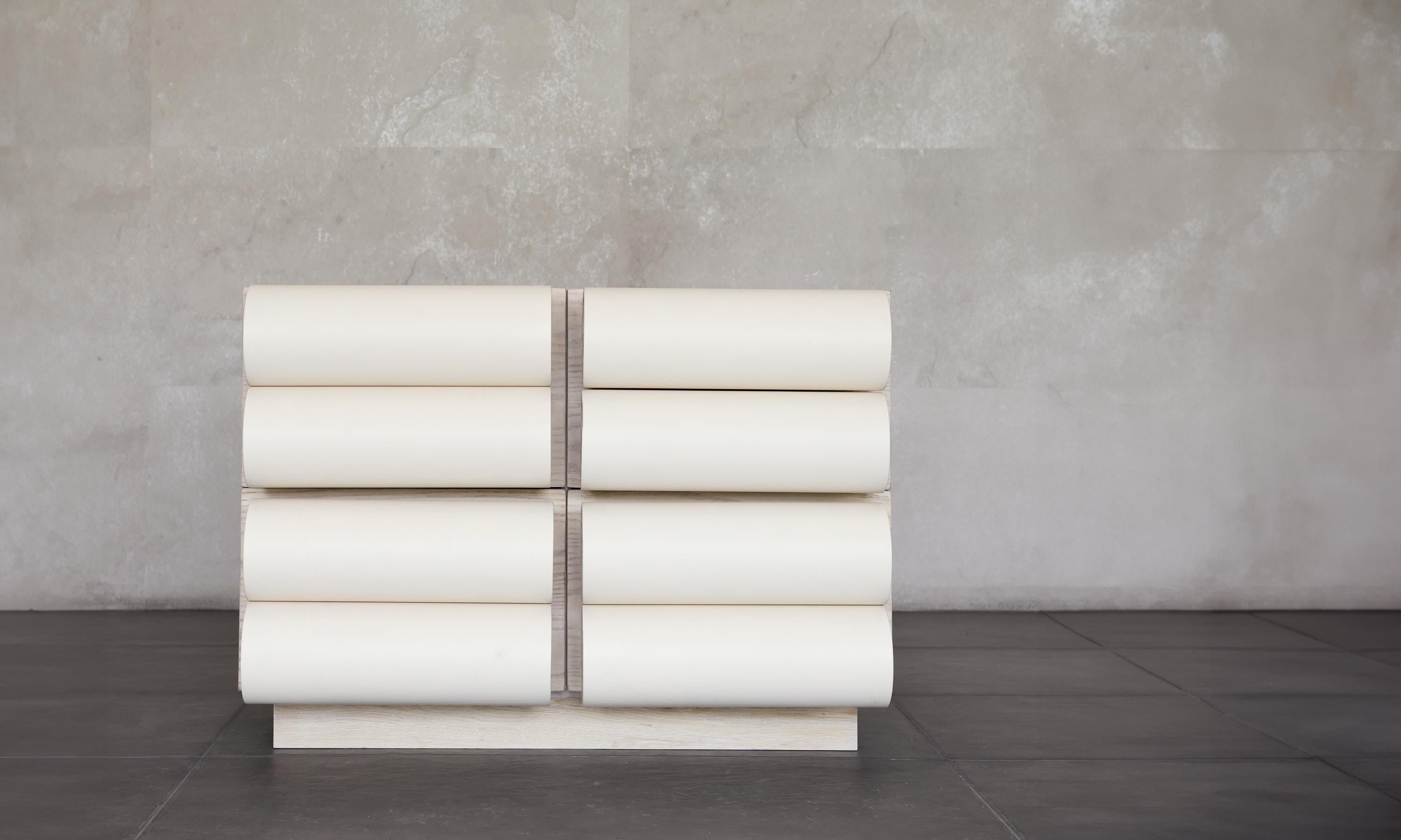 ROLLIN DRESSER - Chêne blanchi par SHO MODERN en vente 1