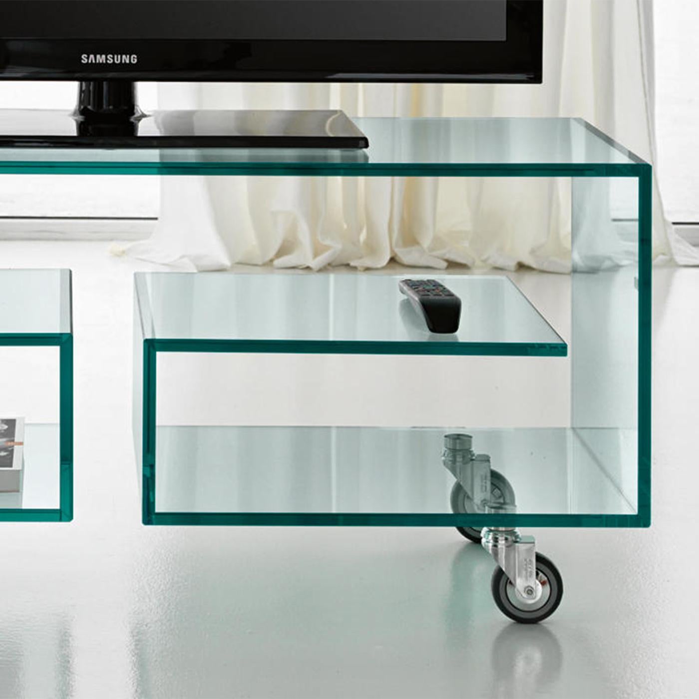 Rollin TV Table In New Condition For Sale In Paris, FR