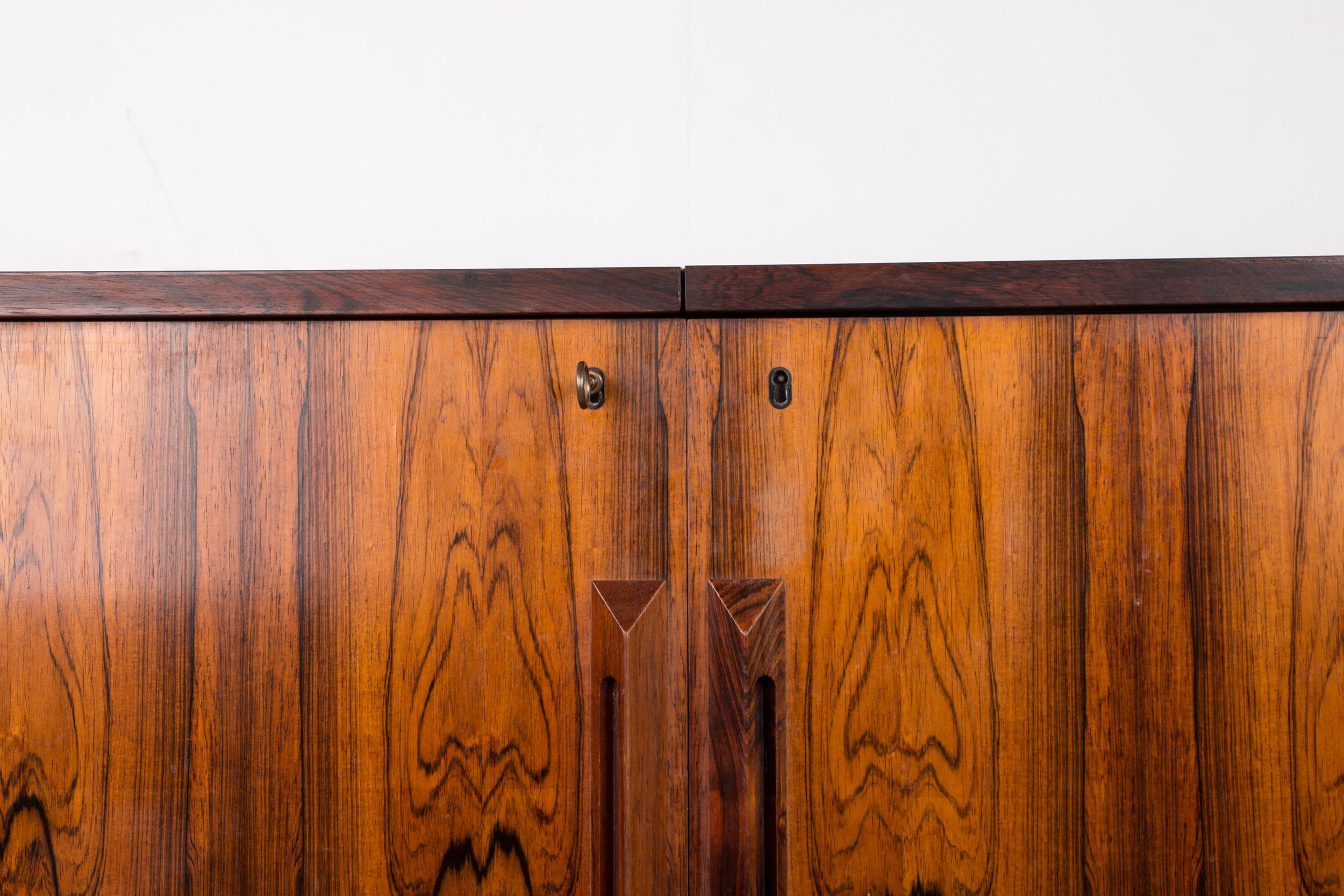 Mid-20th Century Rolling and extendable bar, Norwegian Rosewood by Torbjørn Afdal for Bruksbo 196