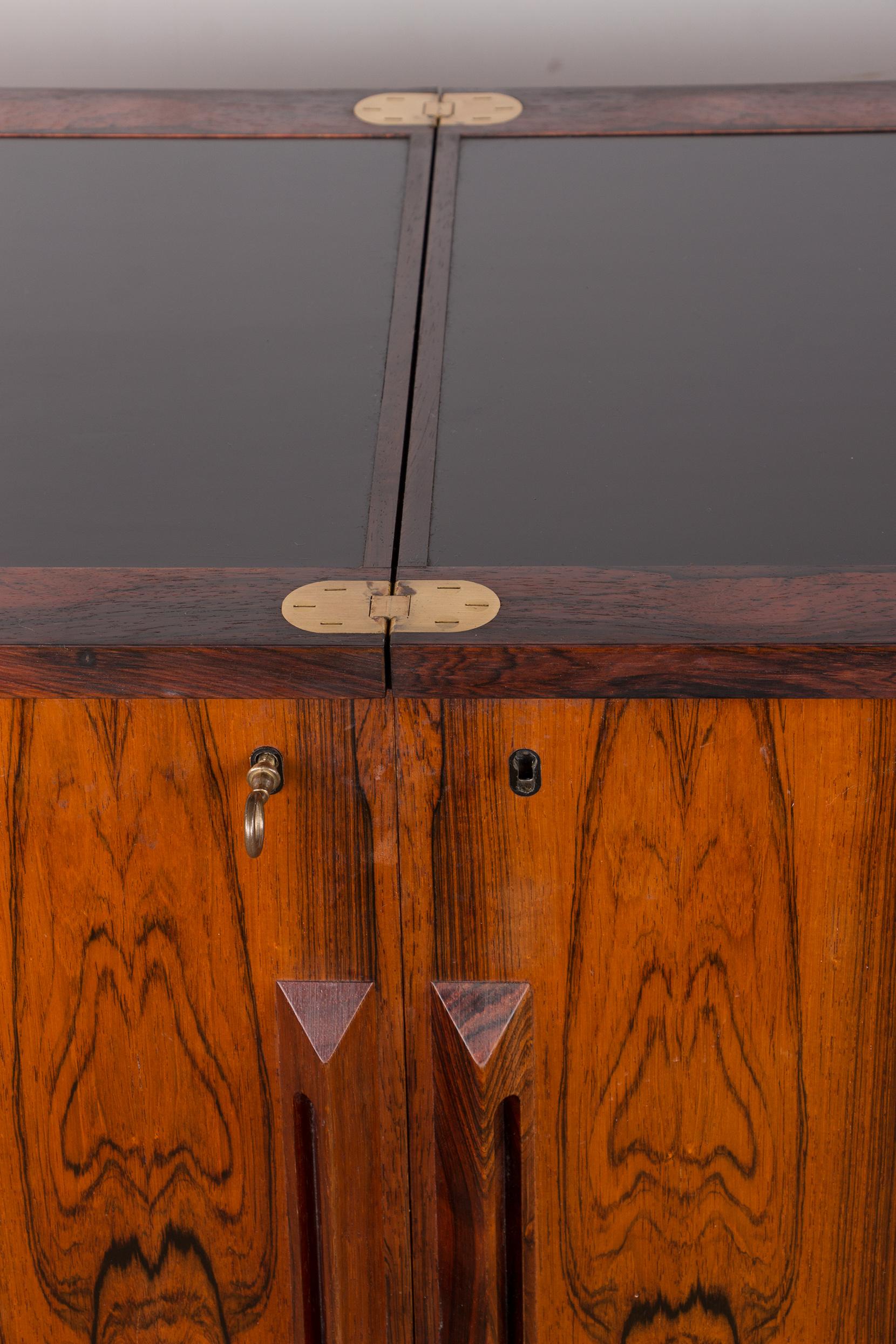 Rolling and extendable bar, Norwegian Rosewood by Torbjørn Afdal for Bruksbo 196 3