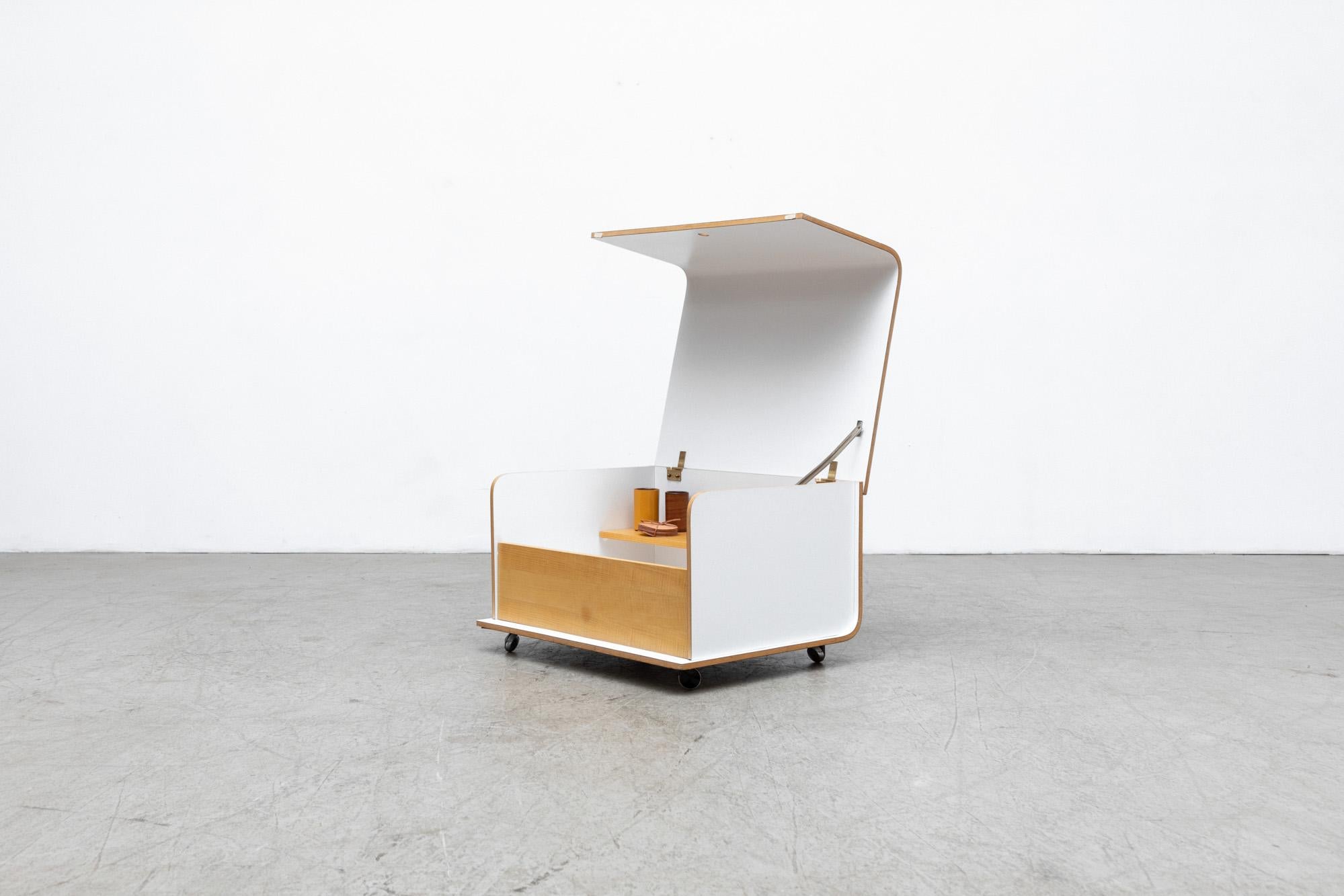 White and Blonde Rolling Bar Cart by Pamio, Toso & Massari for Stilwood, 1960's In Good Condition In Los Angeles, CA