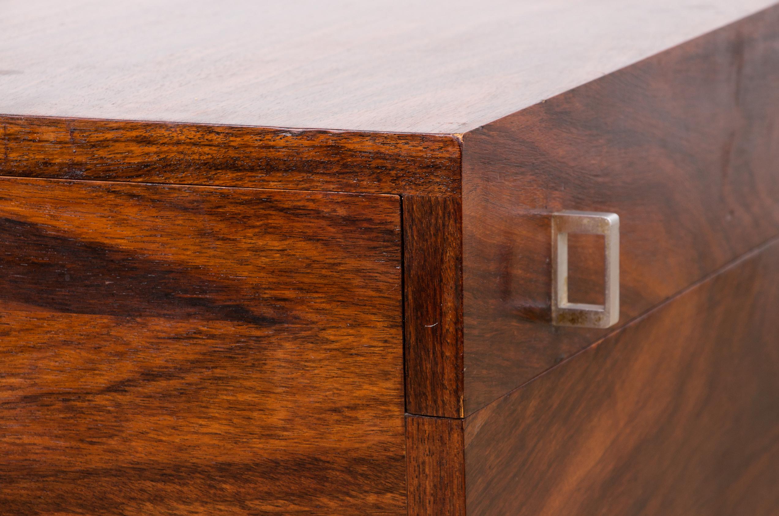 Coffre de table basse à roulettes, bois de rose danois, 1960. en vente 4