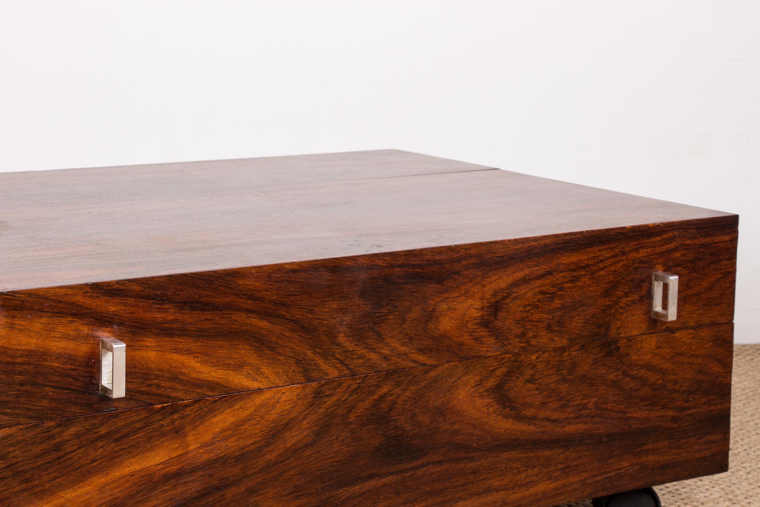 Rolling coffee table making chest, Danish Rosewood 1960. For Sale 1