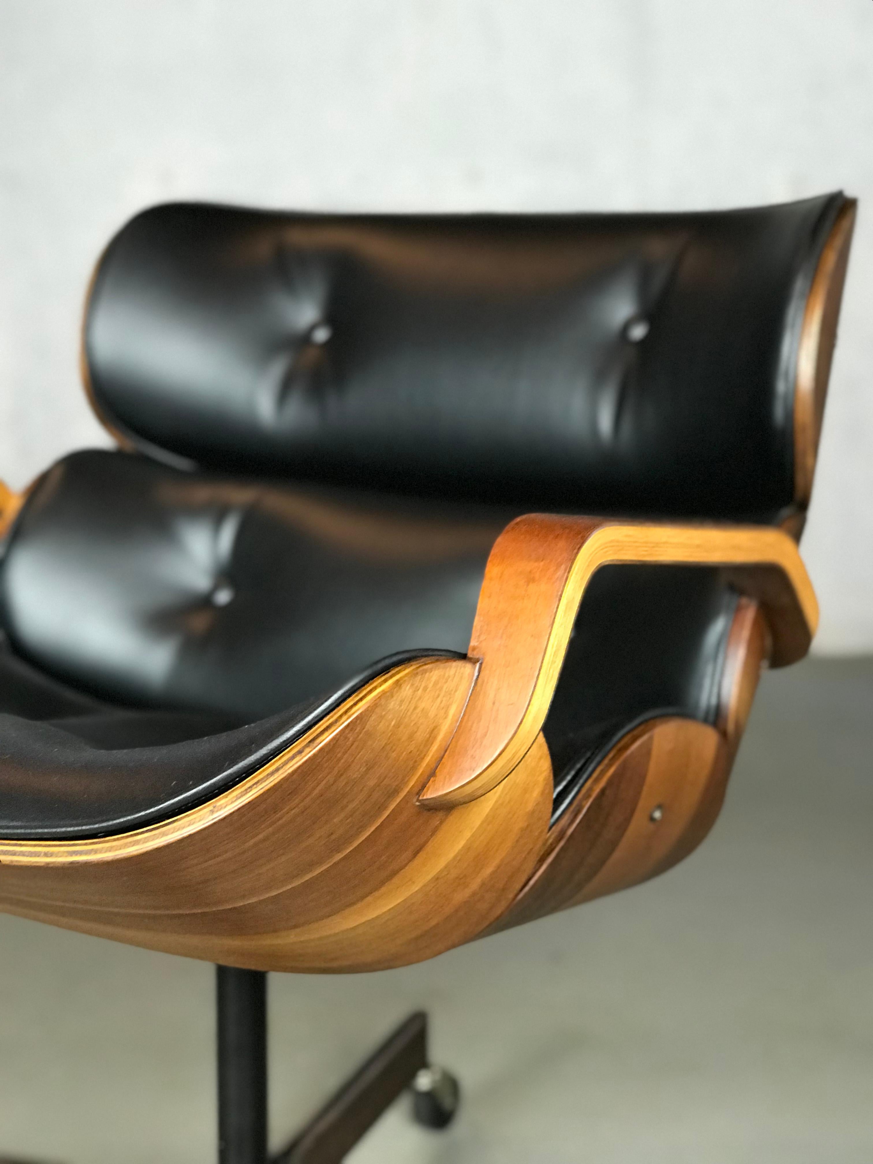 Rolling Segmented Lounge or Desk Chair by George Mulhauser for Plycraft In Good Condition In St.Petersburg, FL
