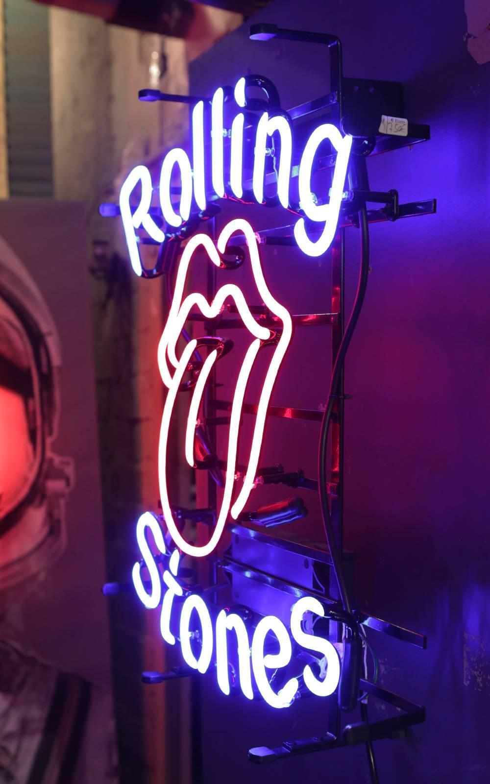 Rolling Stones Wall Light Neon In Excellent Condition In Paris, FR
