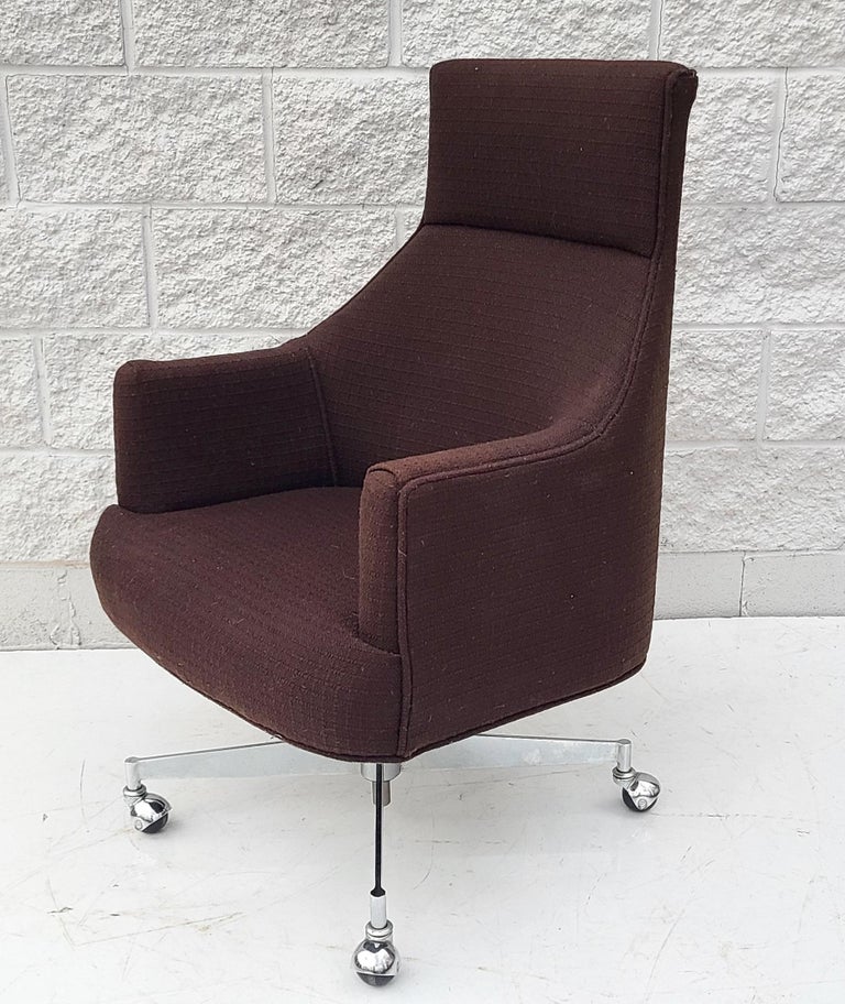 Rolling Task Chair | Black Mesh Back | Nylon Base | Height Adjustable main image 0