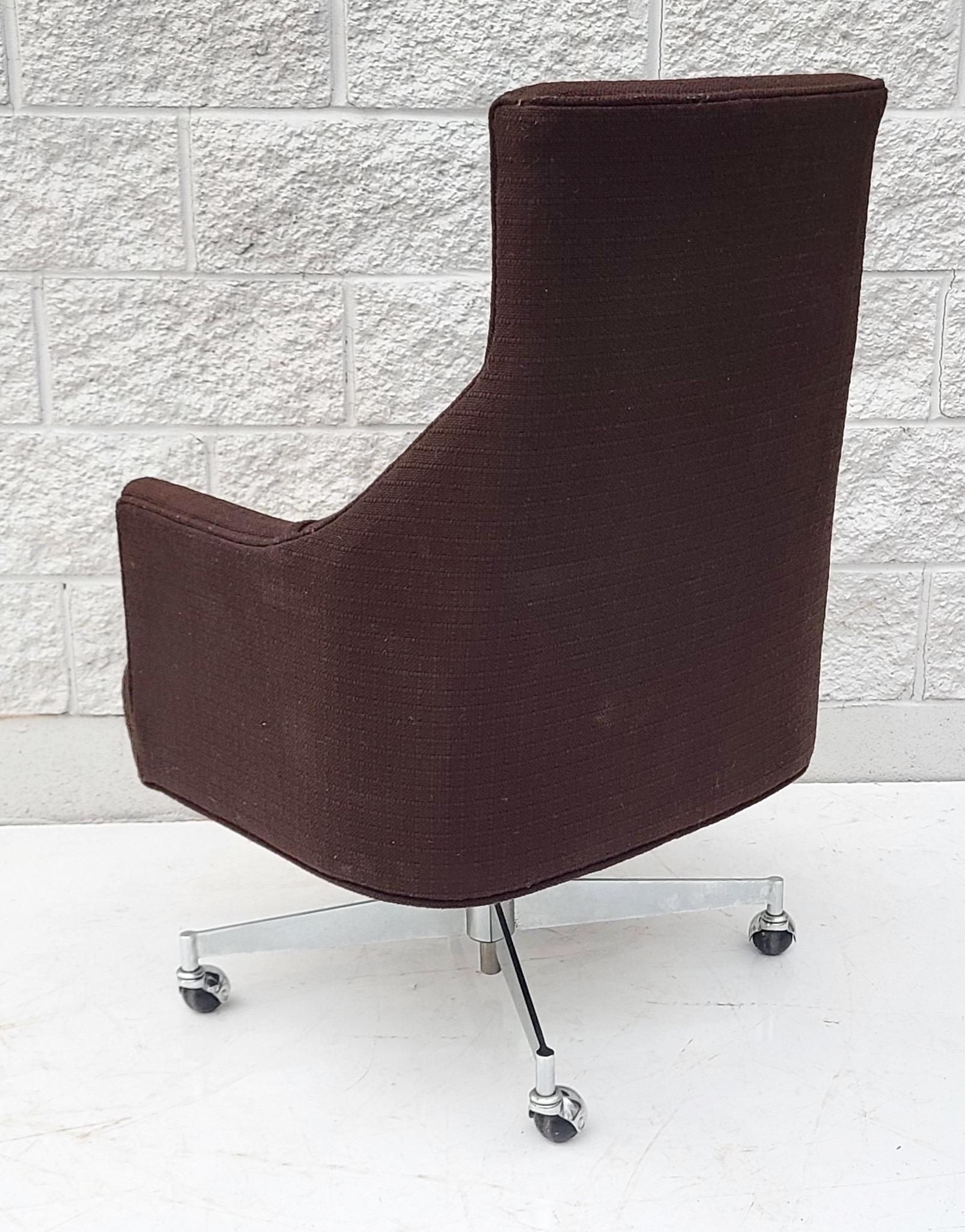 Fin du 20e siècle Chaise à roulettes Dunbar Furniture Company en vente
