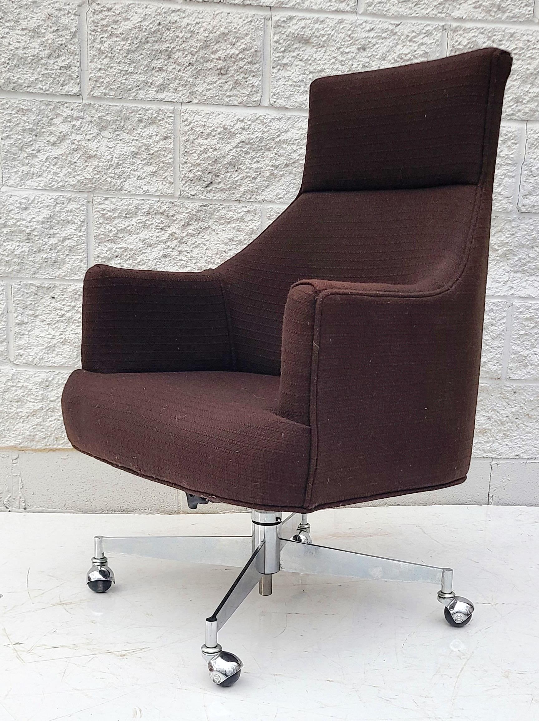 Chaise à roulettes Dunbar Furniture Company en vente 2