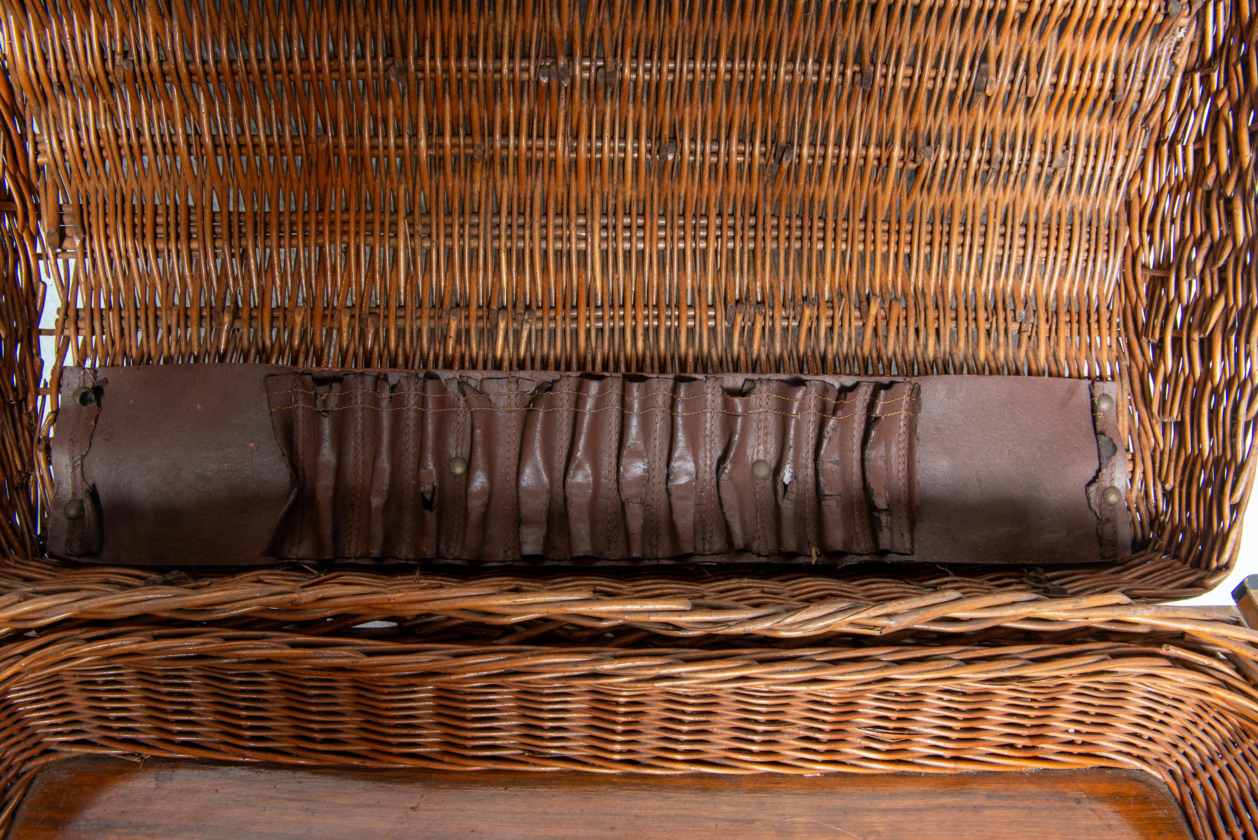 Rolling Wicker Picnic Basket Cart 3