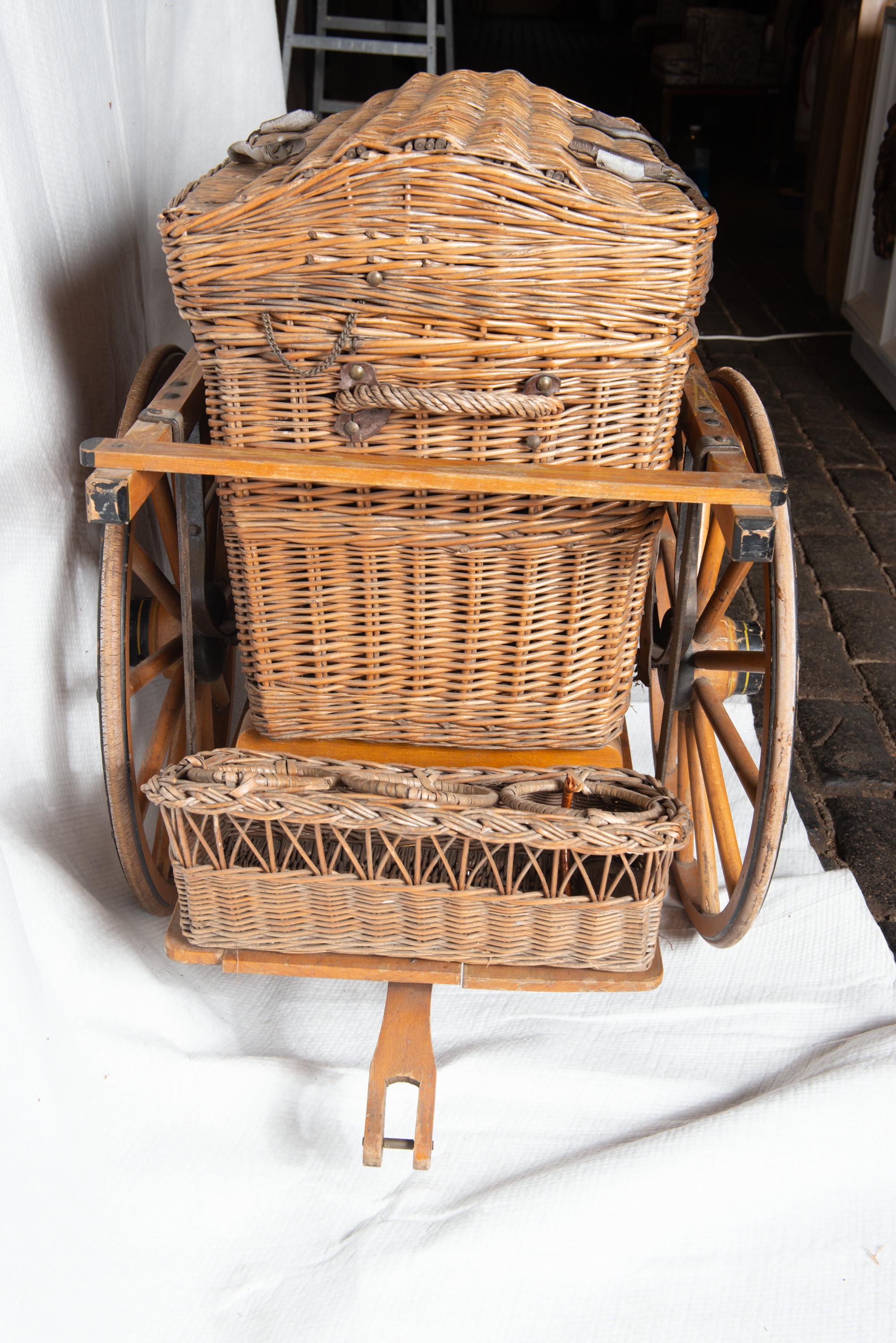 American Classical Rolling Wicker Picnic Basket Cart For Sale