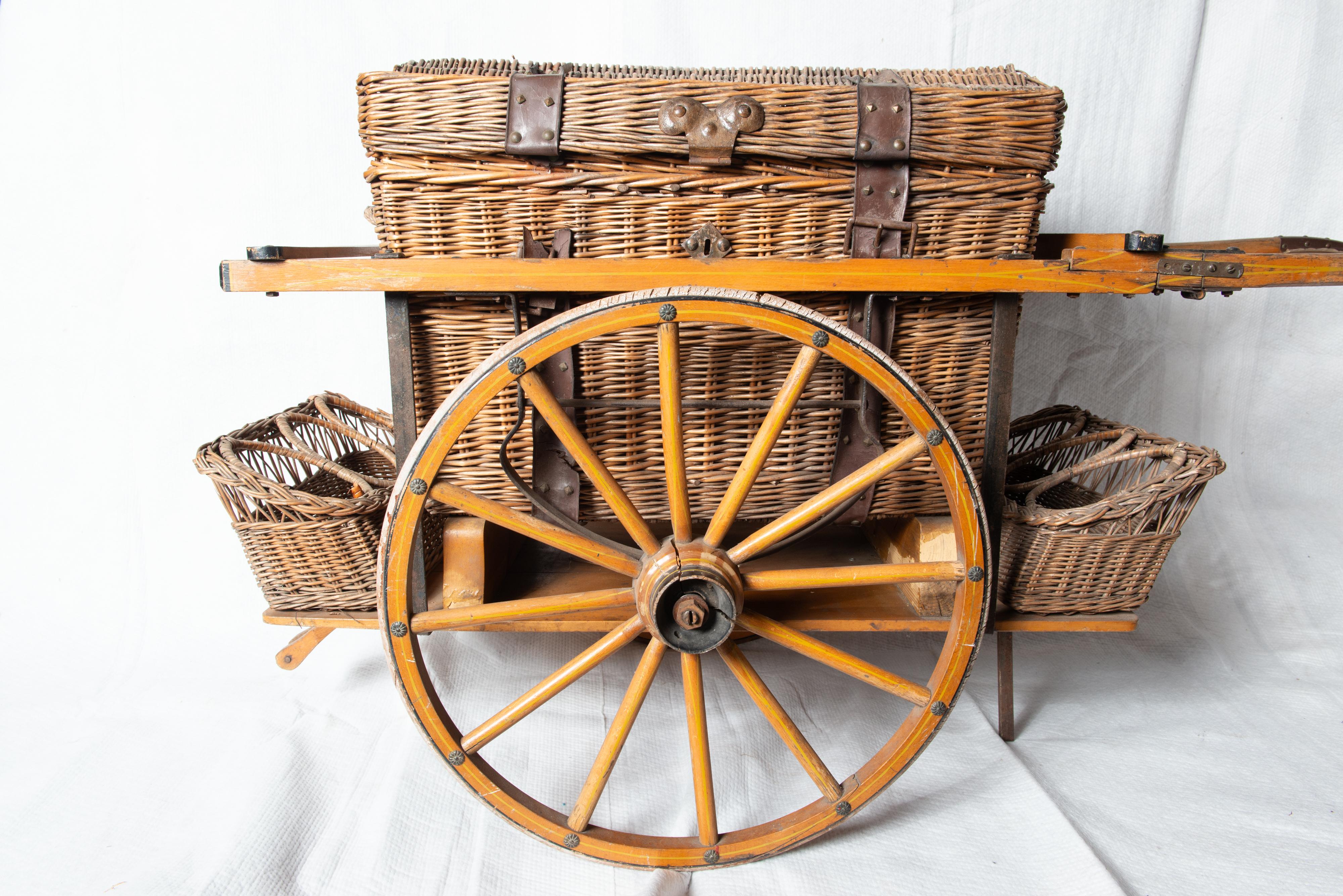 American Classical Rolling Wicker Picnic Basket Cart For Sale