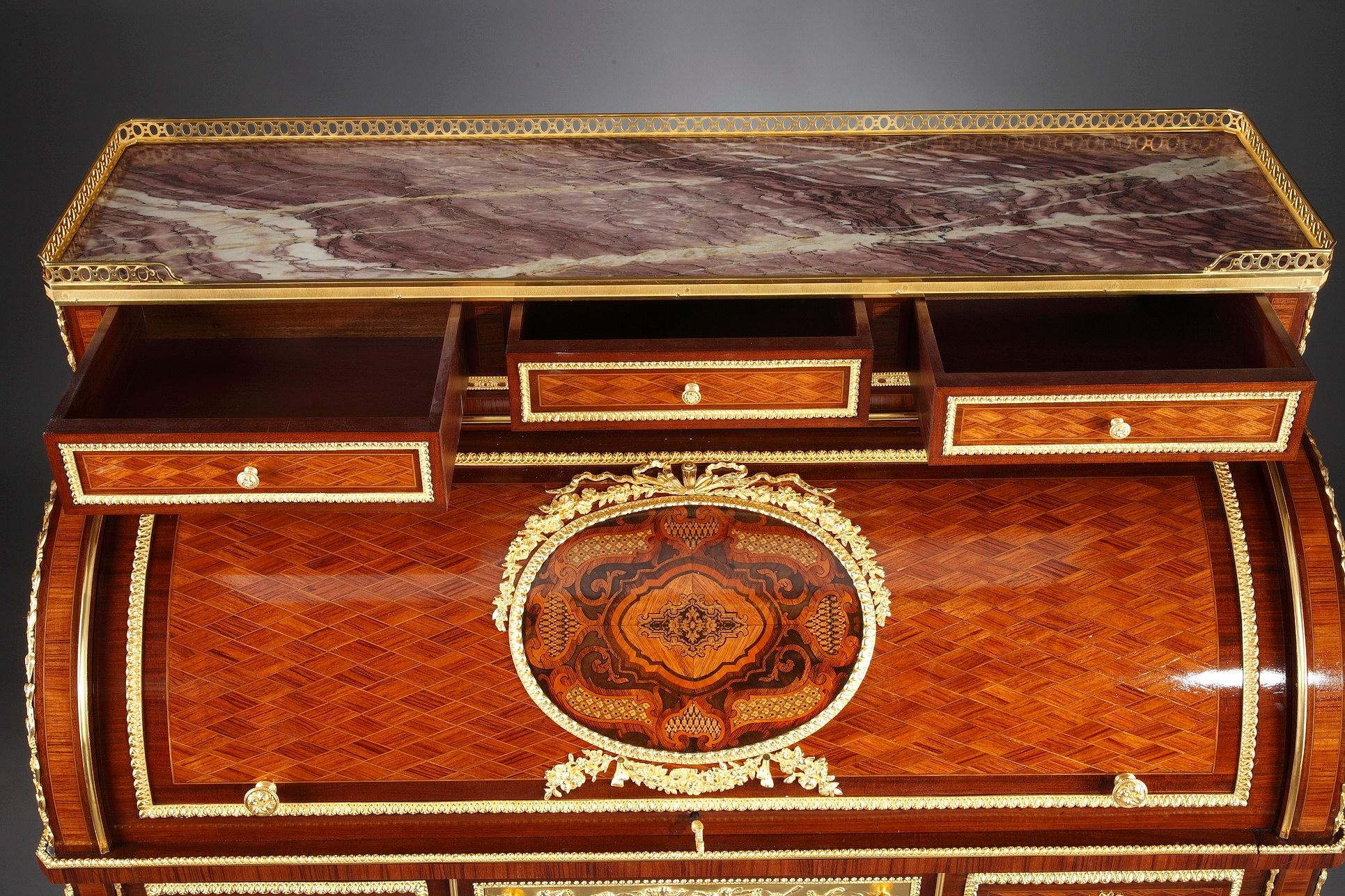 Rolltop Desk after Jean-Henri Riesener Attributed to Maison Beurdeley In Good Condition For Sale In Paris, FR
