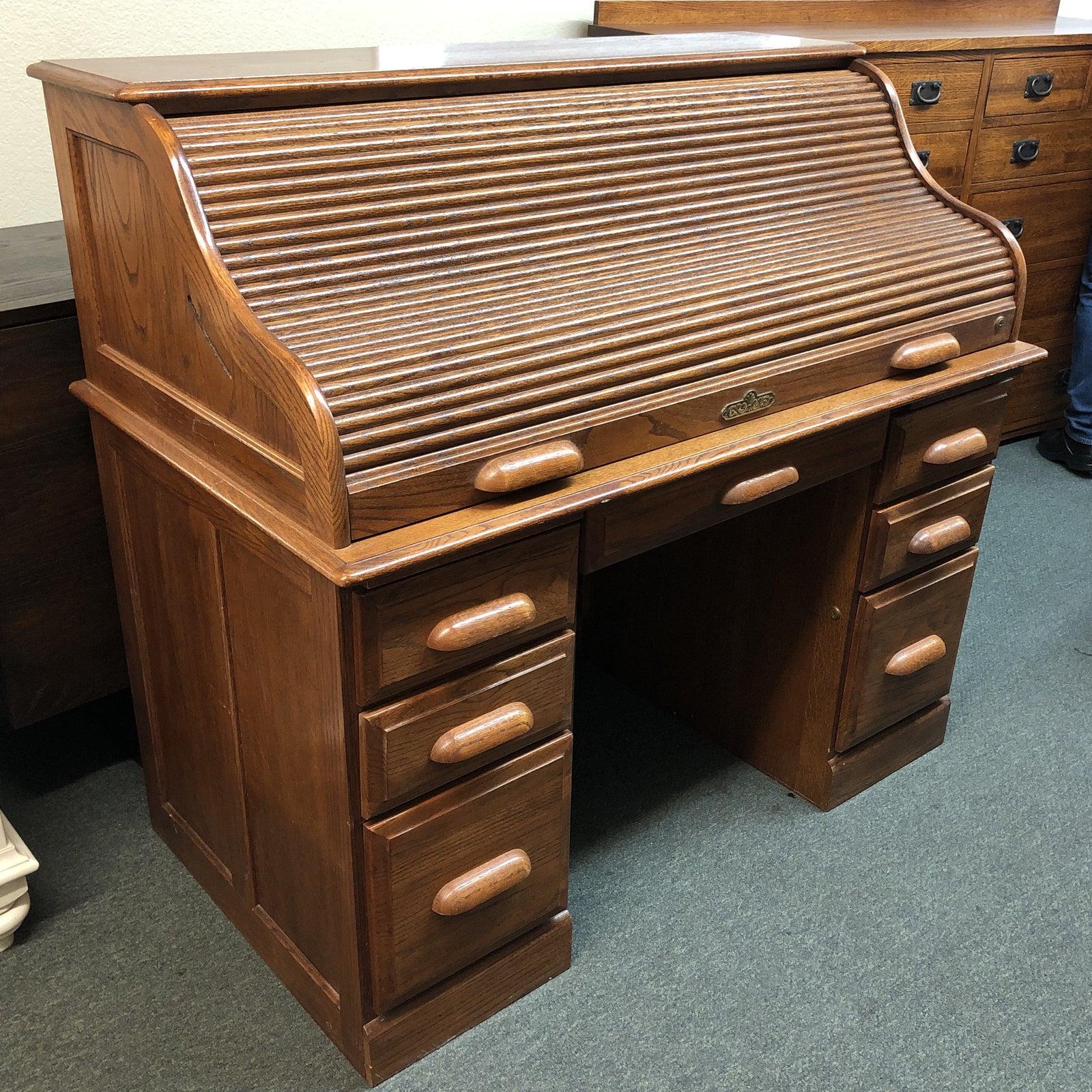 Rolltop Desk In Good Condition For Sale In San Francisco, CA