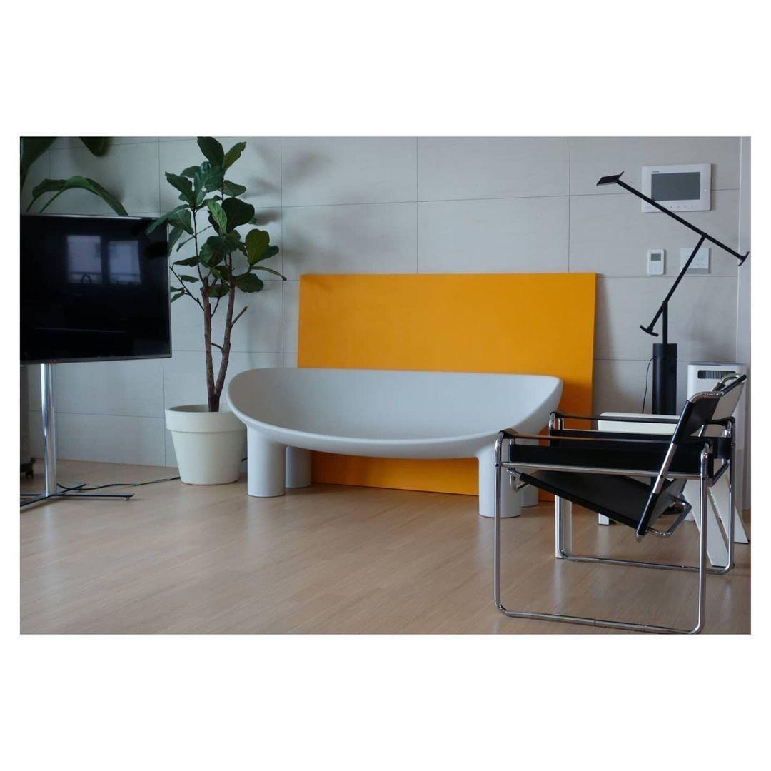 Sofa Concrete von Driade, Elfenbeinfarbenes Sofa (Kunststoff) im Angebot