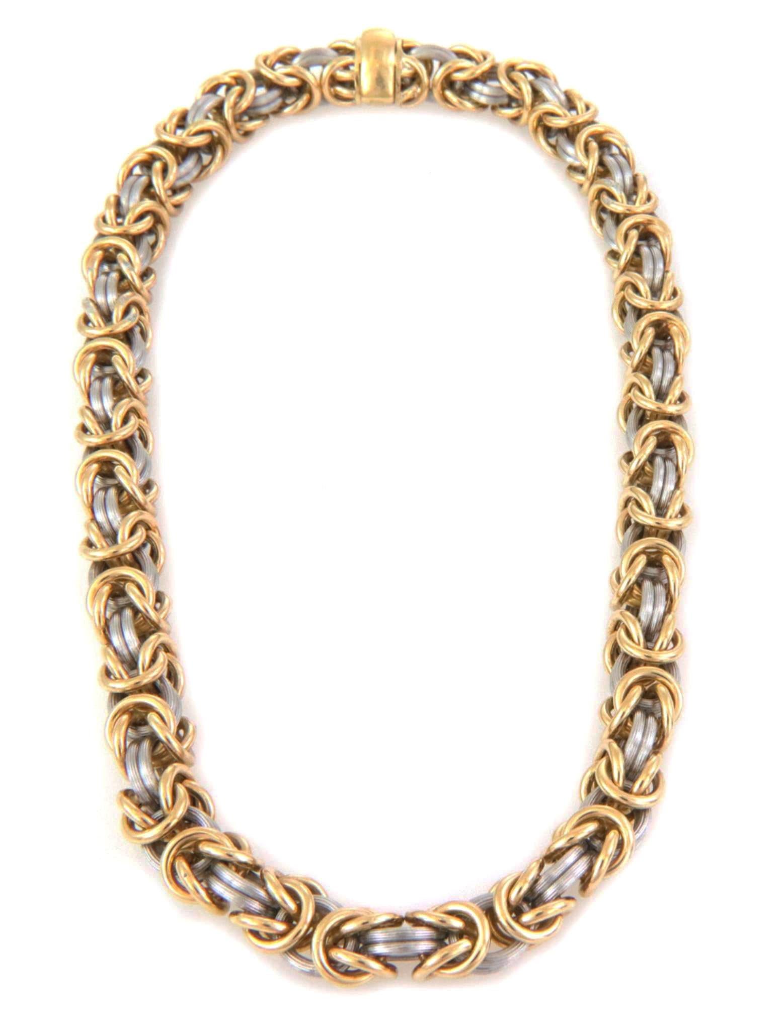 Dies ist eine wunderschöne Halskette und Armband Set von Designer ROM Deutschland. Gesamtgewicht für beide ist 188,90gr.

NECKALCE BESCHREIBUNG: 
Die Halskette ist aus 18 Karat Gelbgold und Platin gefertigt und besteht aus dicken byzantinischen