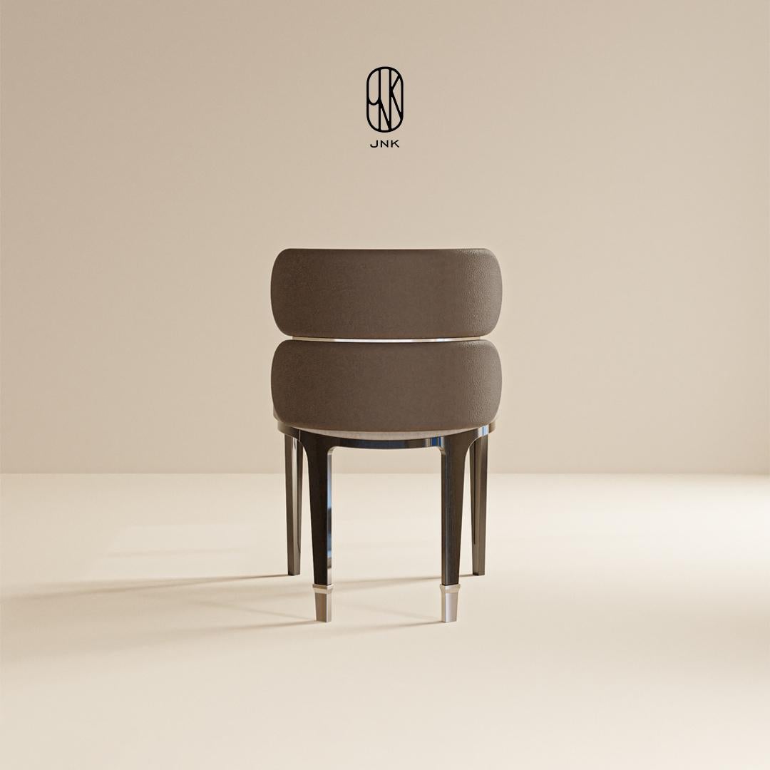 Fait main Chaise Roma : design moderne et élégant avec confort à deux niveaux par JNK en vente