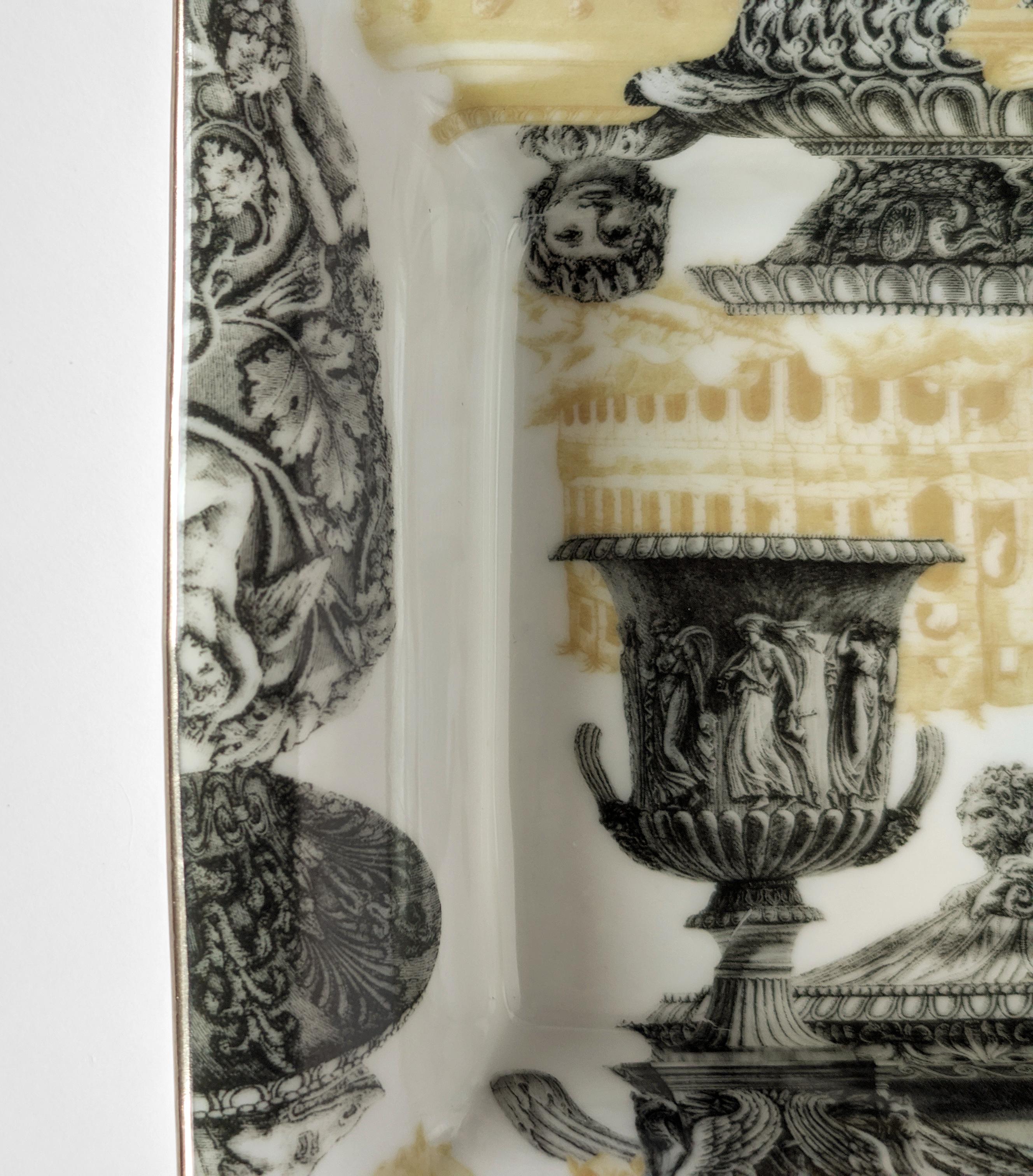 XXIe siècle et contemporain Roma, Emptier de poche en porcelaine contemporaine, deux tailles, de Vito Nesta en vente