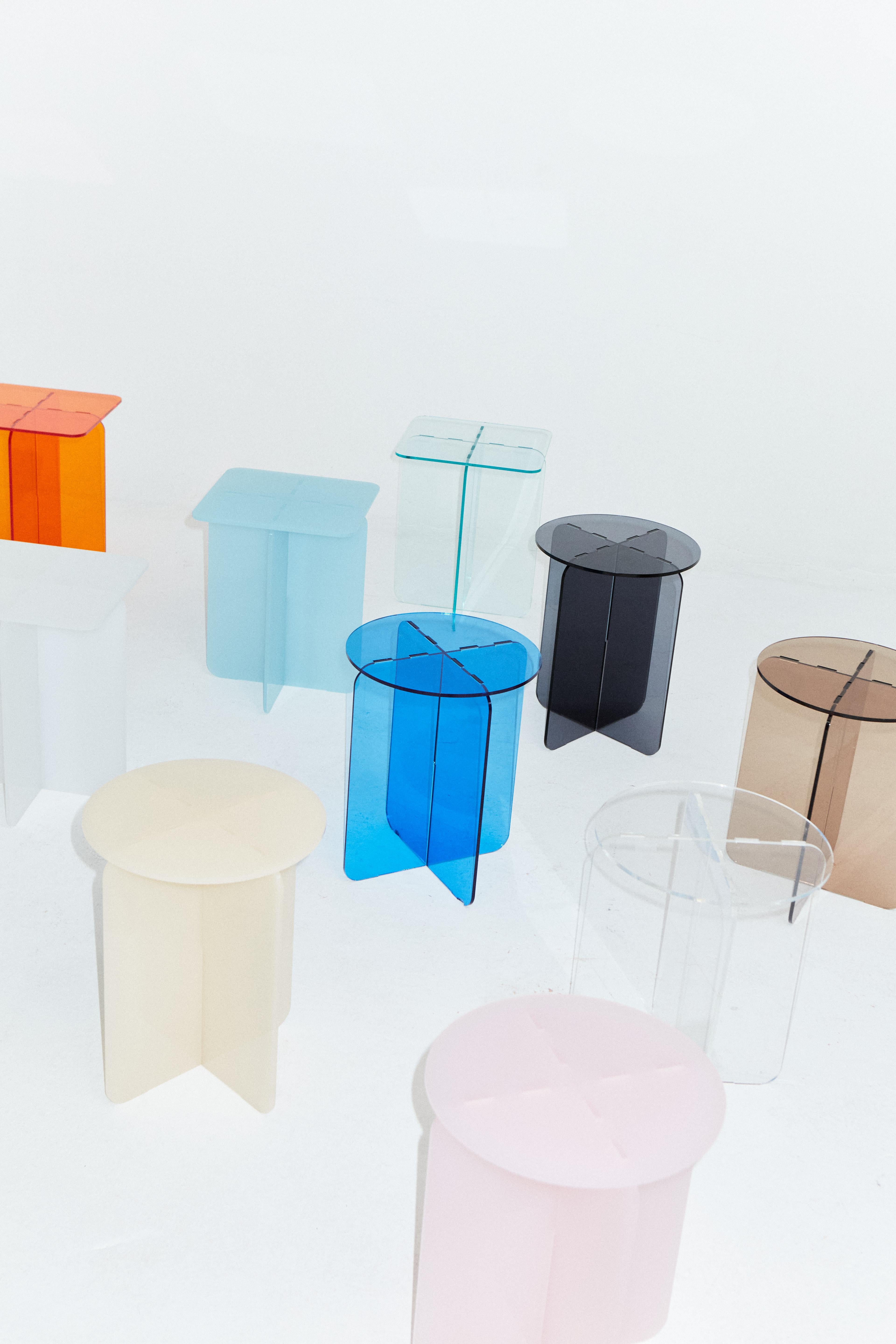 ROMA Table d'appoint Contemporary Acrylic by Ries (Square Top) en vente 10