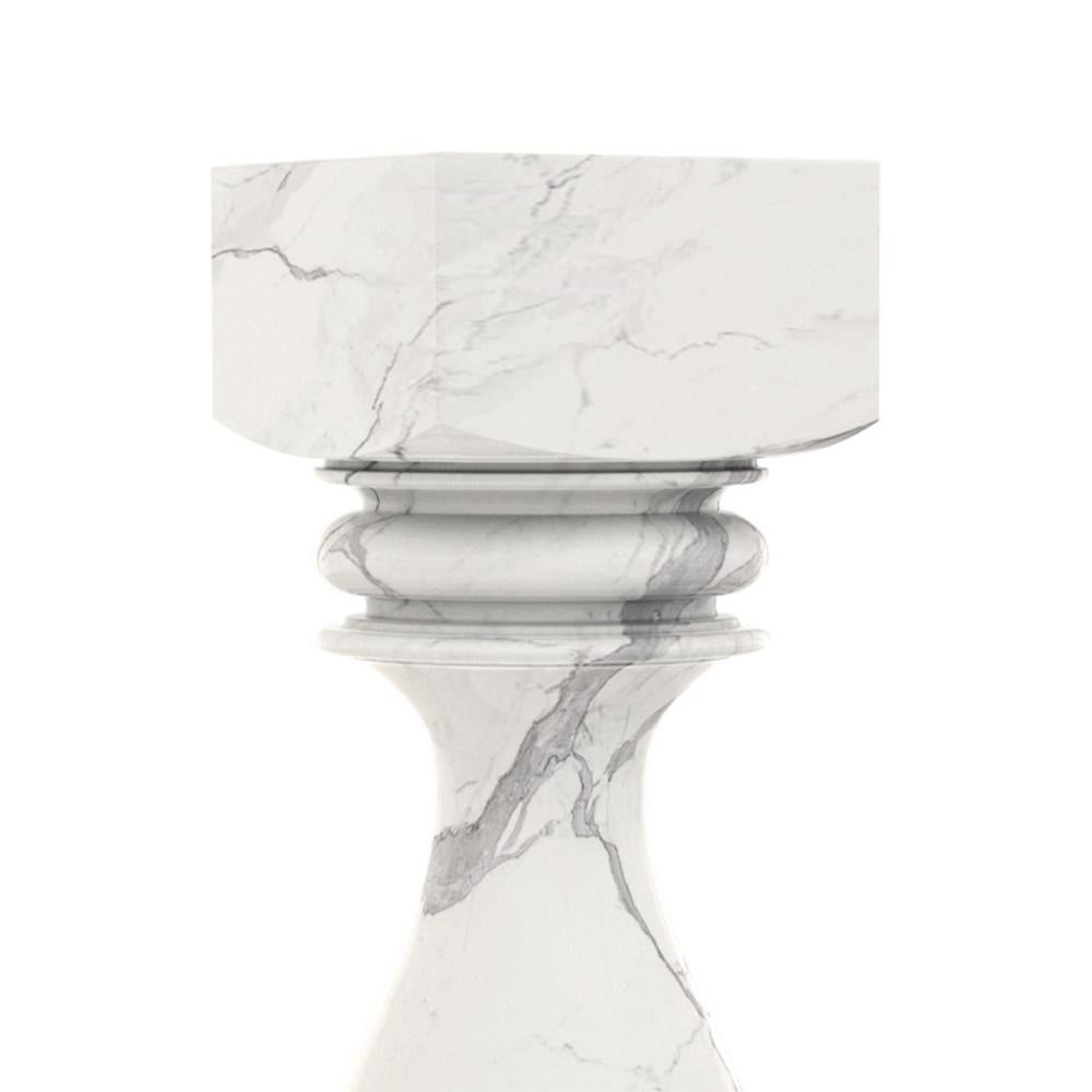 Pedestal Roma with all structure 
in carved and polished white marble.
Also available in black marble, on request.