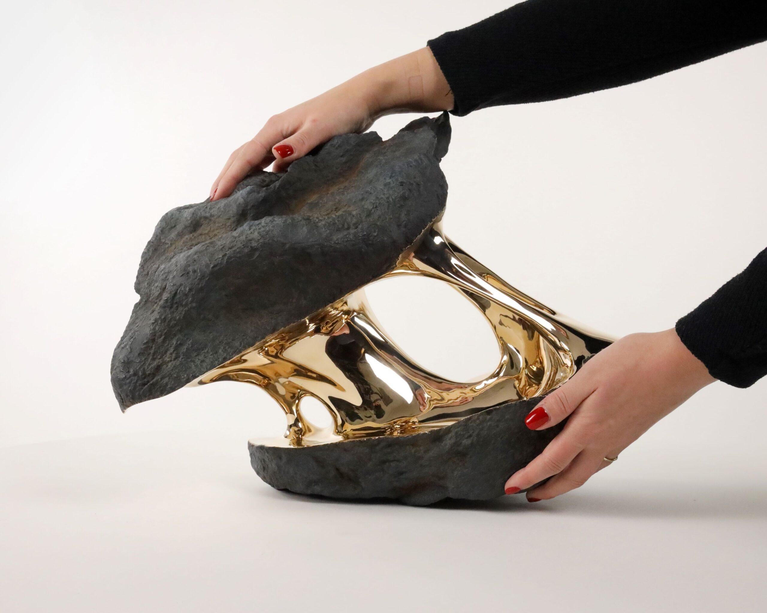 Alchemy by Romain Langlois - Rock-like bronze sculpture, golden, abstract en venta 3