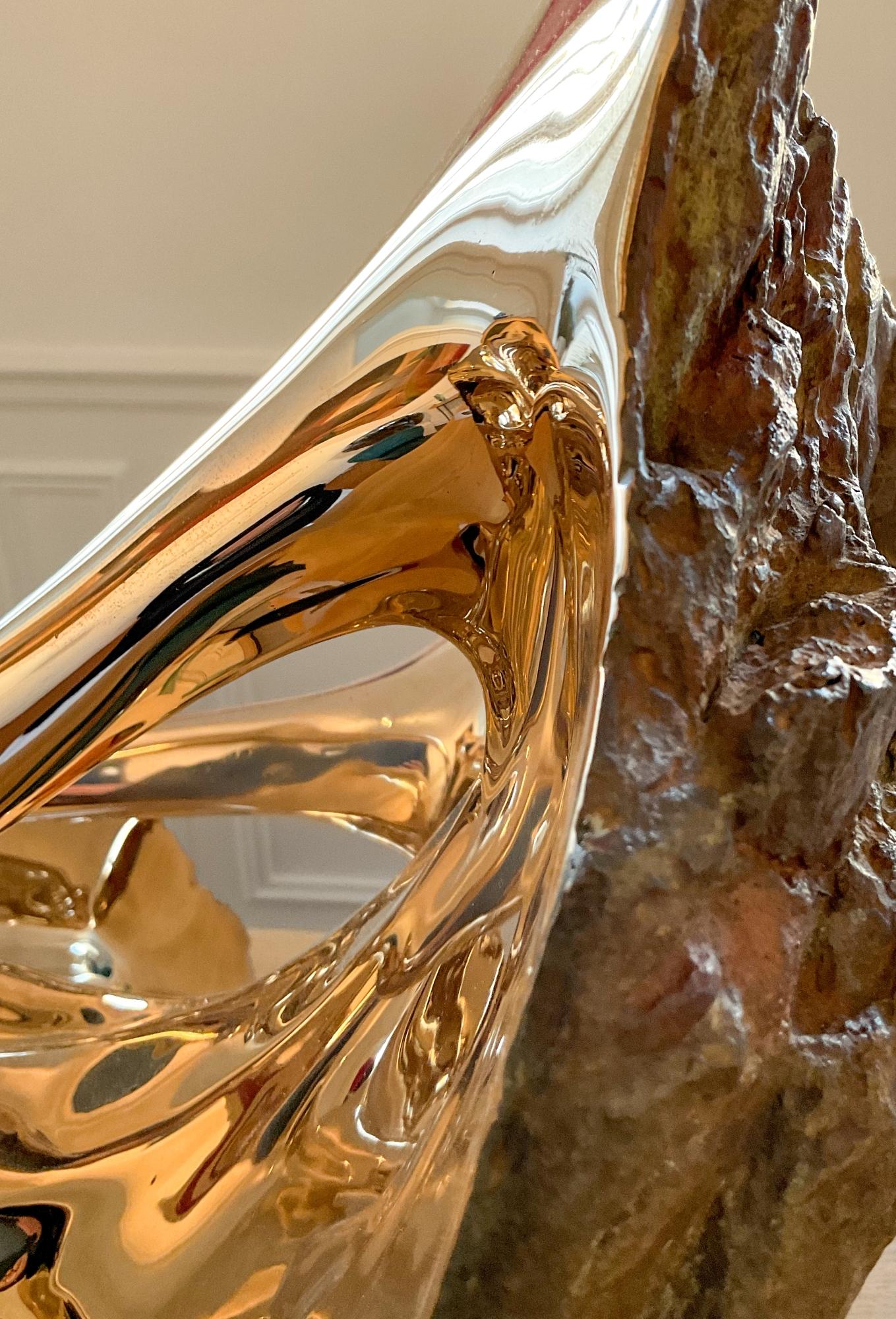 Chronos di Romain Langlois - Scultura in bronzo simile a una roccia, oro, fusione, forma in vendita 3