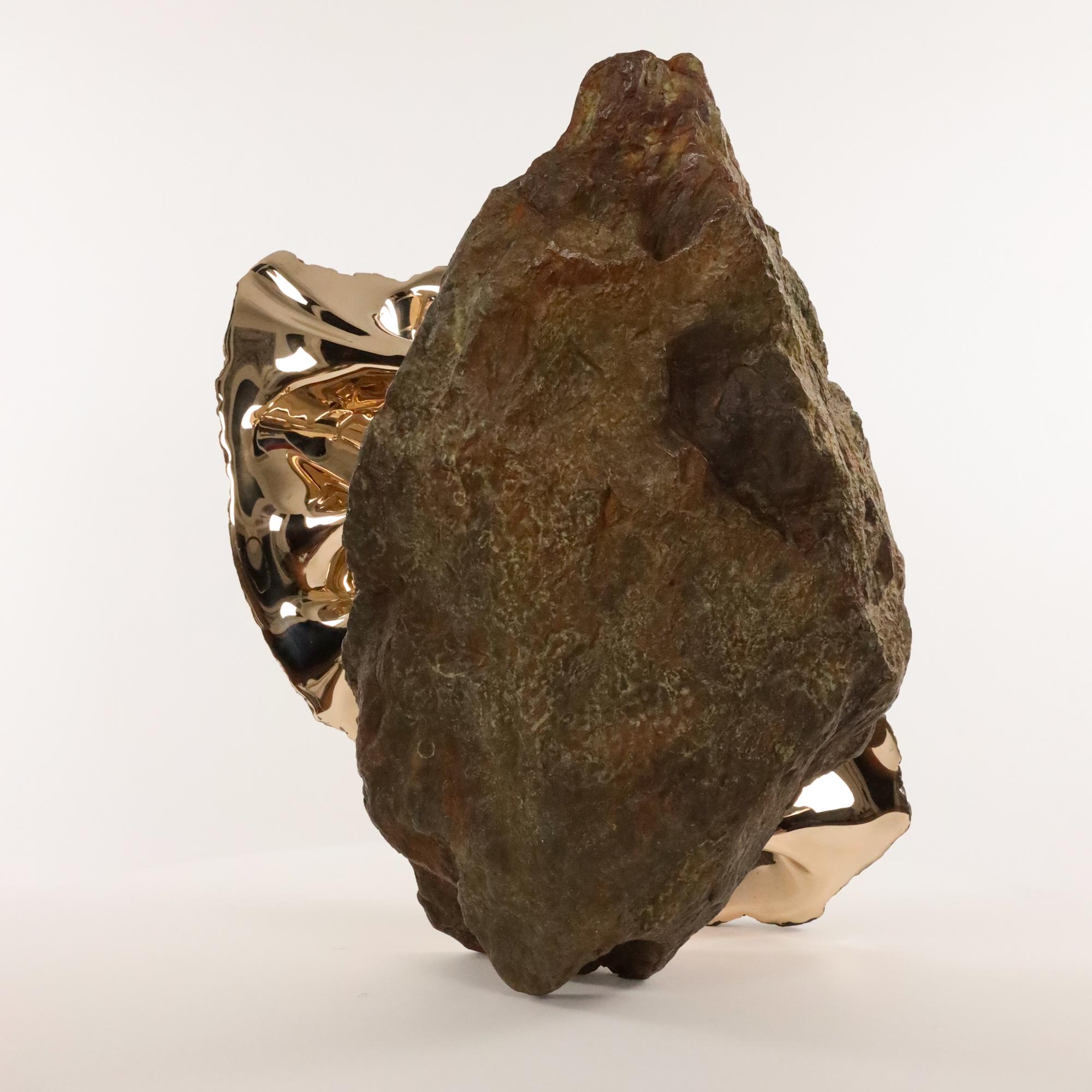 Chronos di Romain Langlois - Scultura in bronzo simile a una roccia, oro, fusione, forma in vendita 8