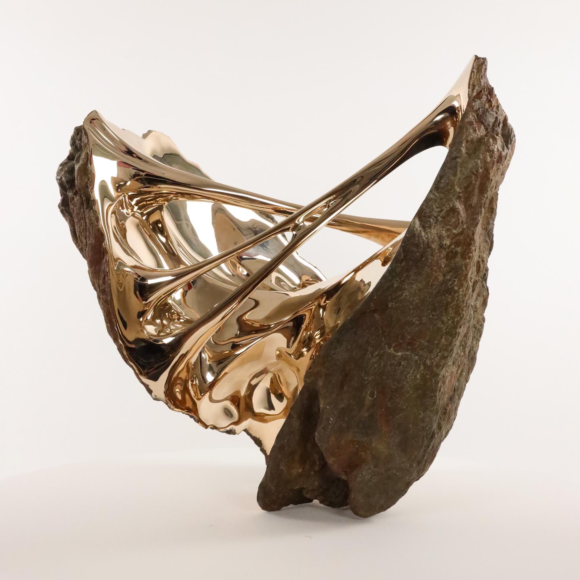 Chronos di Romain Langlois - Scultura in bronzo simile a una roccia, oro, fusione, forma in vendita 5