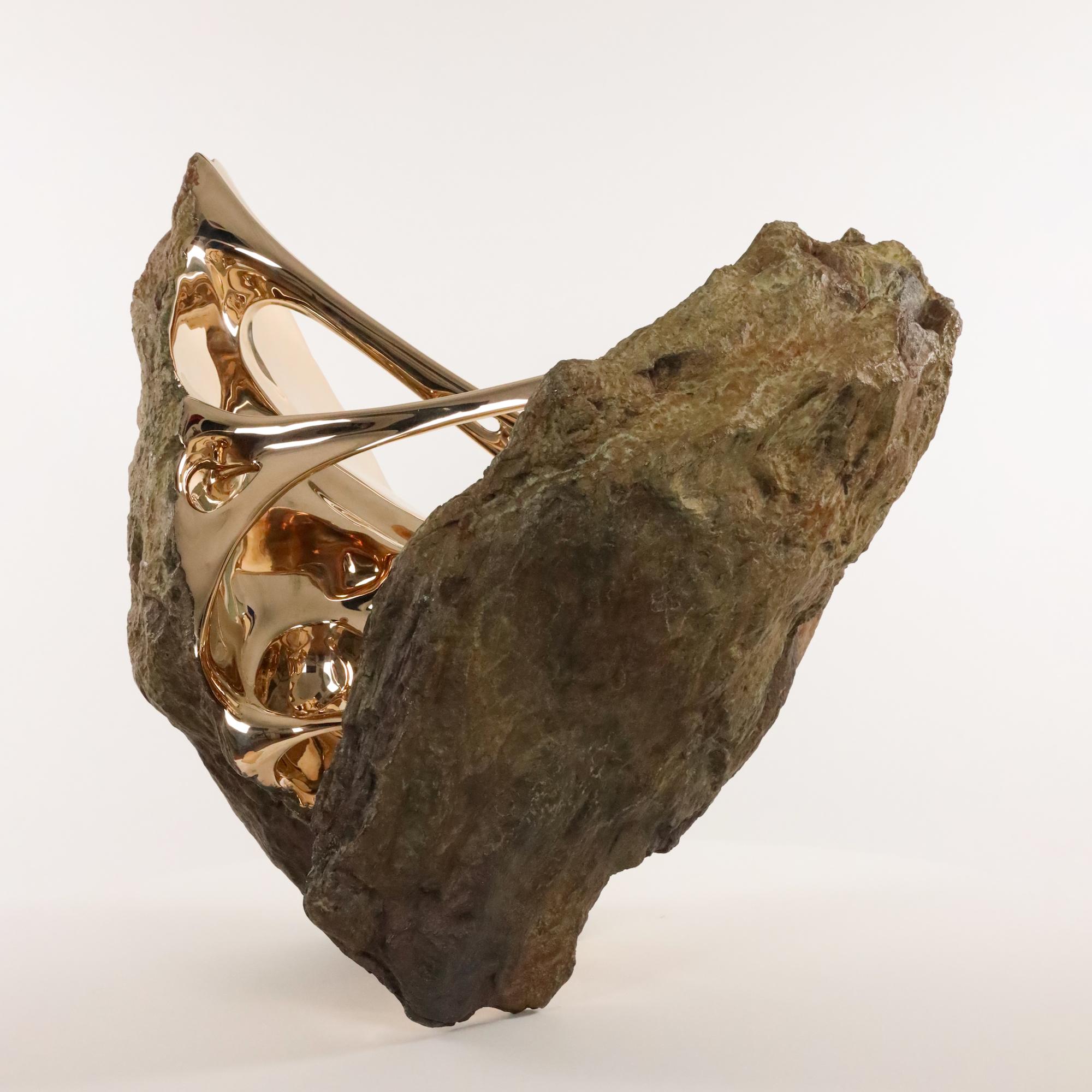 Chronos di Romain Langlois - Scultura in bronzo simile a una roccia, oro, fusione, forma in vendita 12