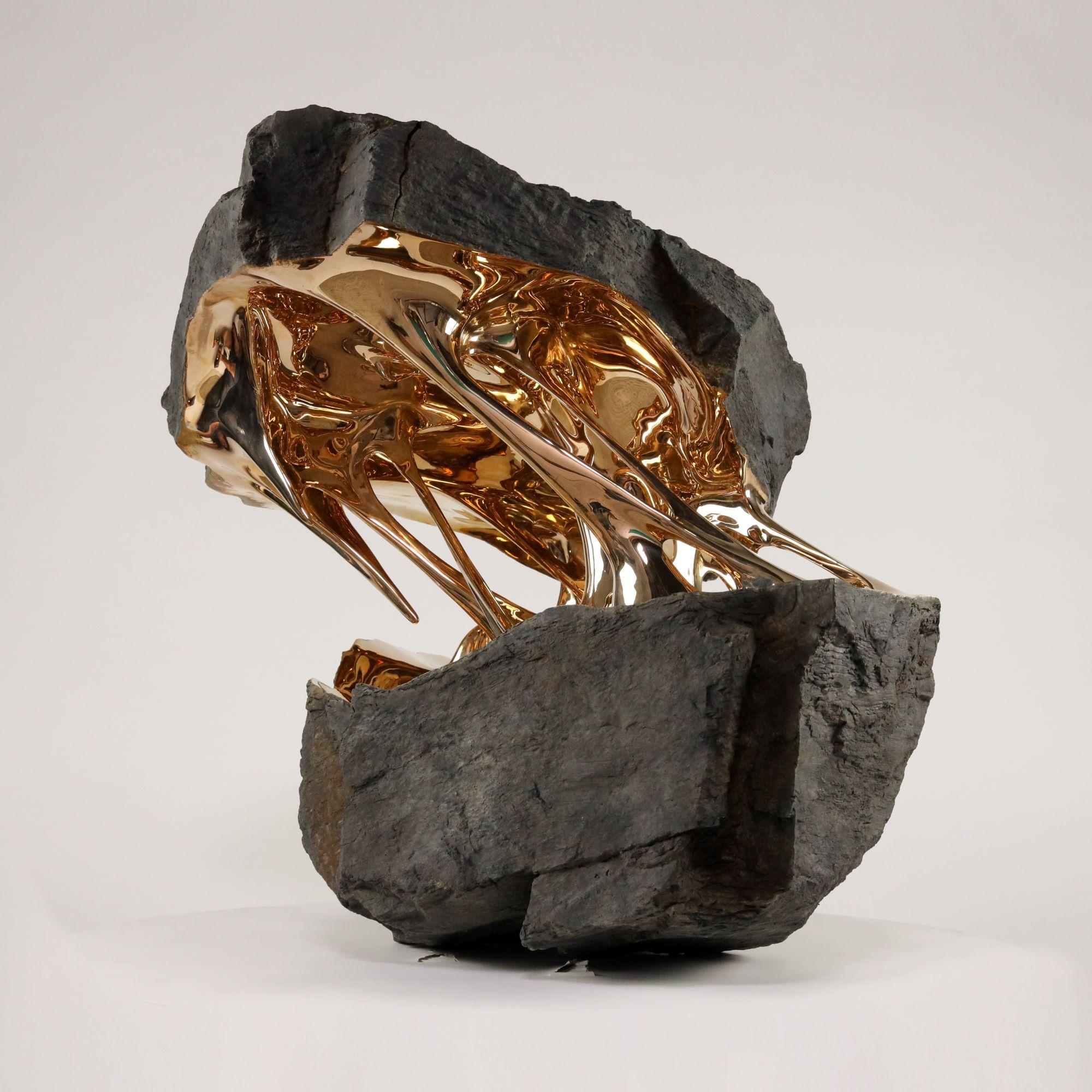 Gaïa by Romain Langlois - Rock-like bronze sculpture, golden, abstract For Sale 17
