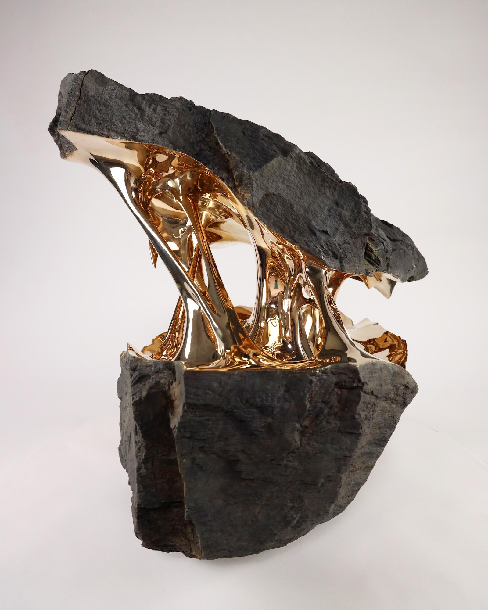 Gaïa by Romain Langlois - Rock-like bronze sculpture, golden, abstract For Sale 3