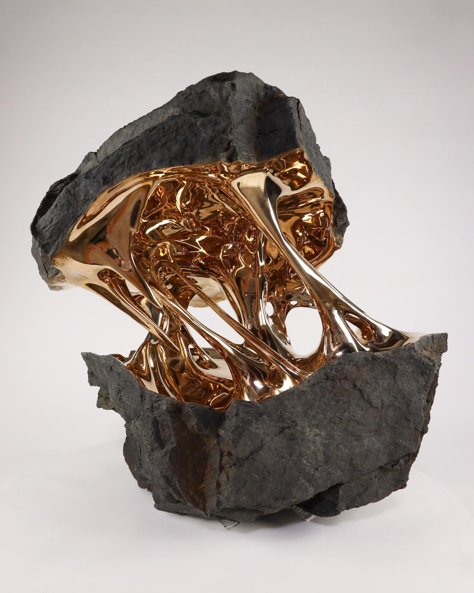 Gaïa by Romain Langlois - Rock-like bronze sculpture, golden, abstract For Sale 5