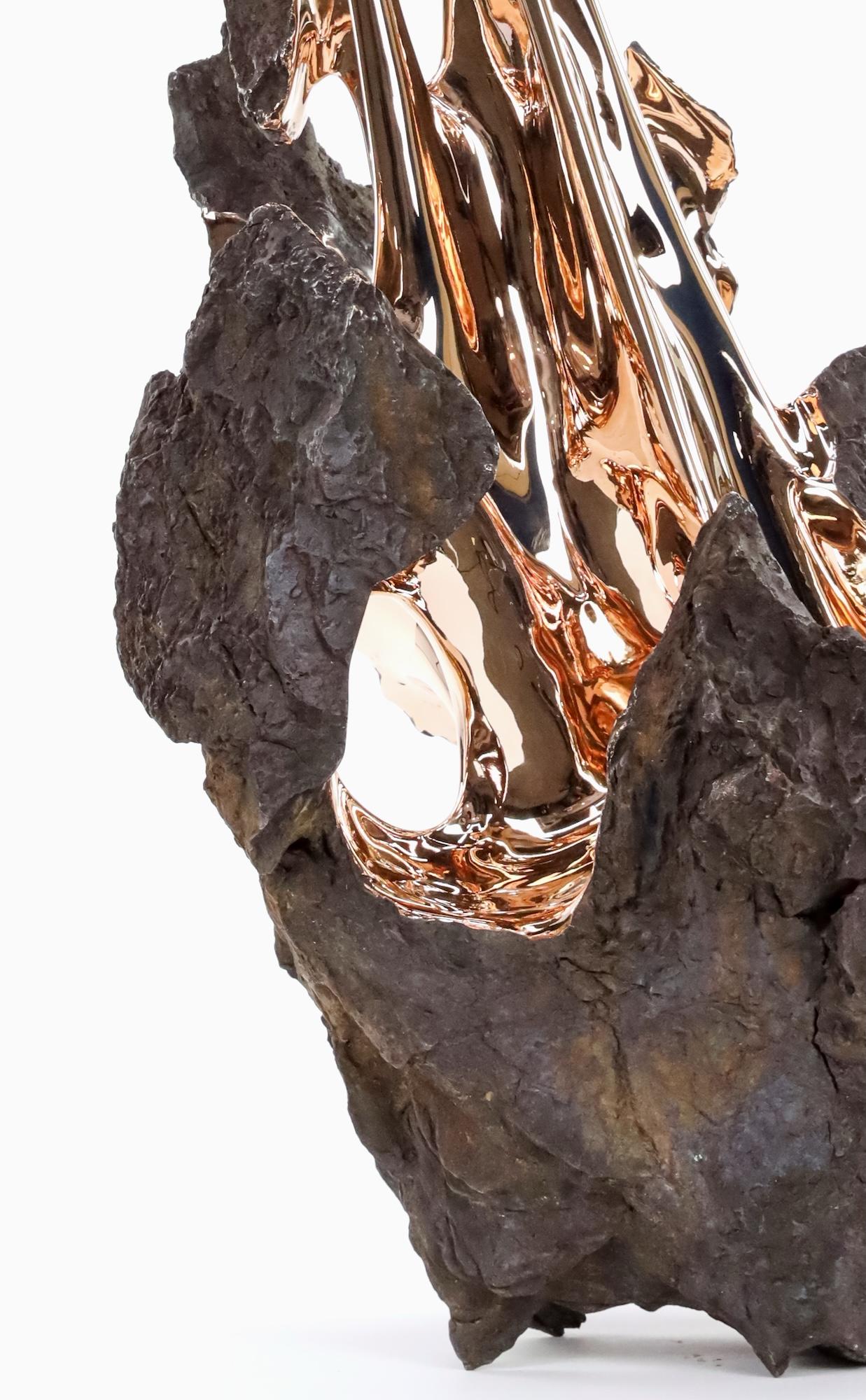Hyakutake di Romain Langlois - Scultura in bronzo simile a una roccia, dorata, astratta in vendita 11
