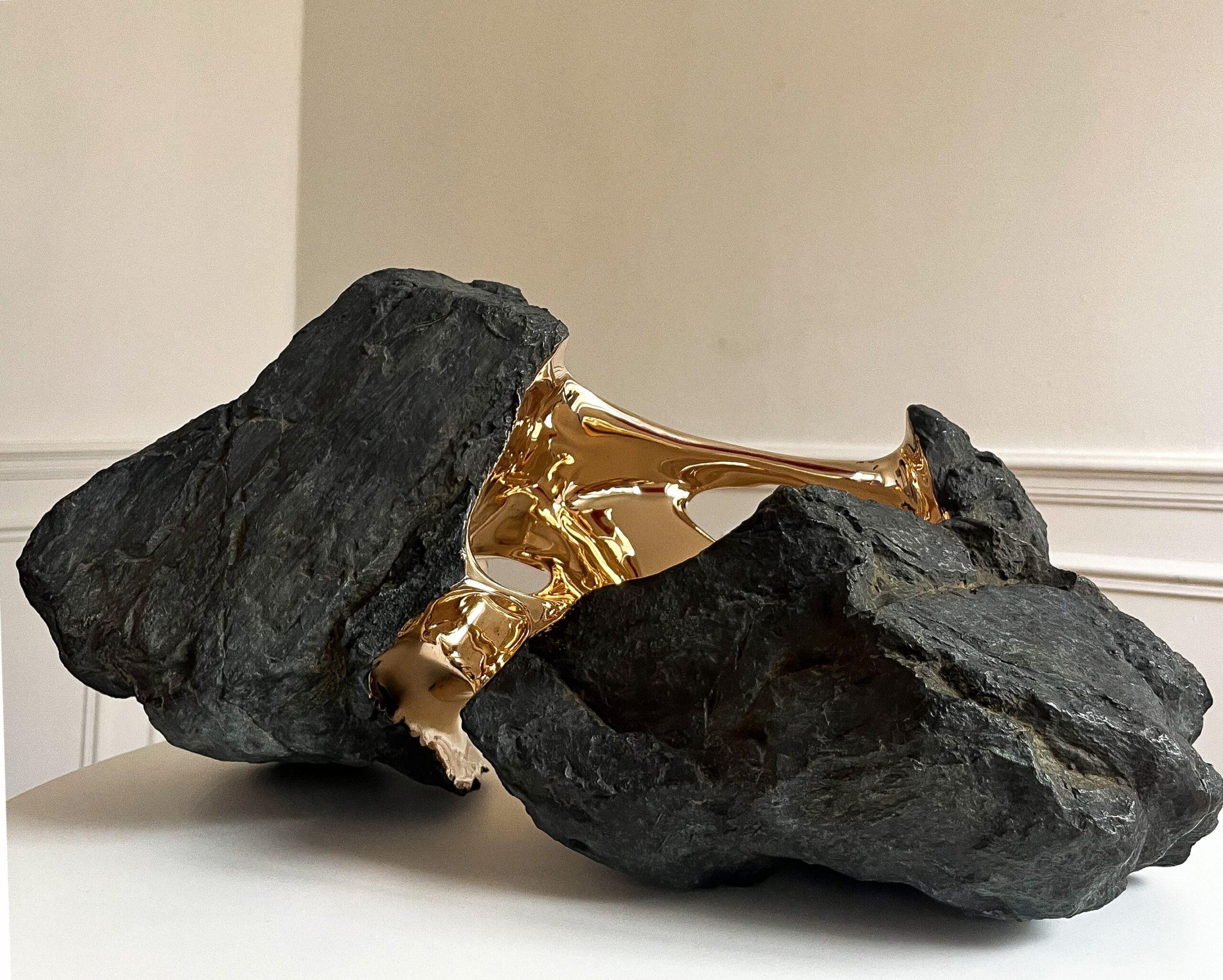 Kairos by Romain Langlois - Rock-like bronze sculpture, golden, abstract For Sale 5