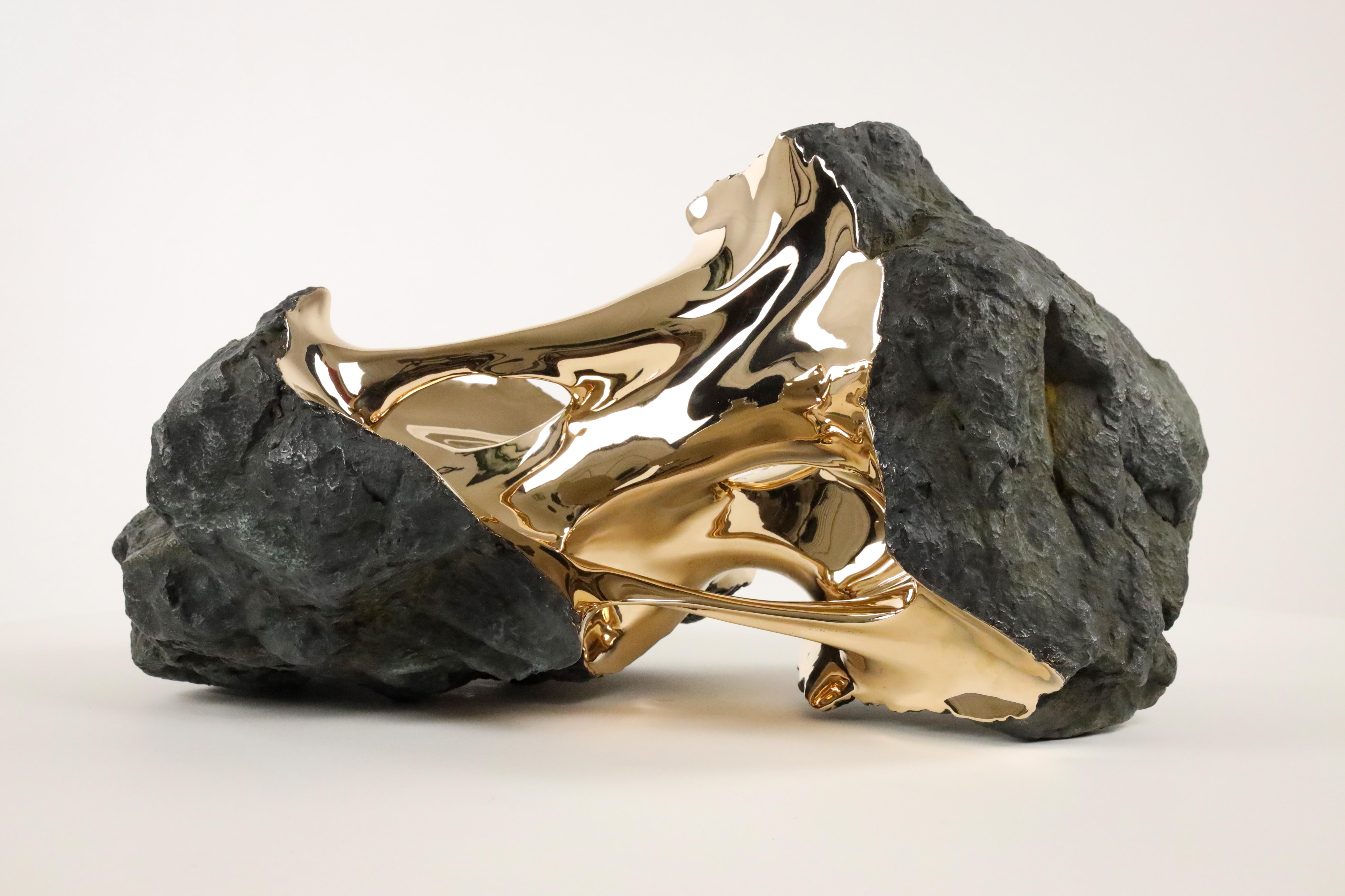Kairos by Romain Langlois - Rock-like bronze sculpture, golden, abstract